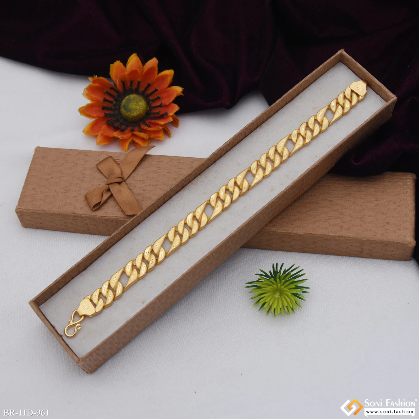 Best Quality Gold Plated Pokal Bracelet for Men - Style D961 - Image 5