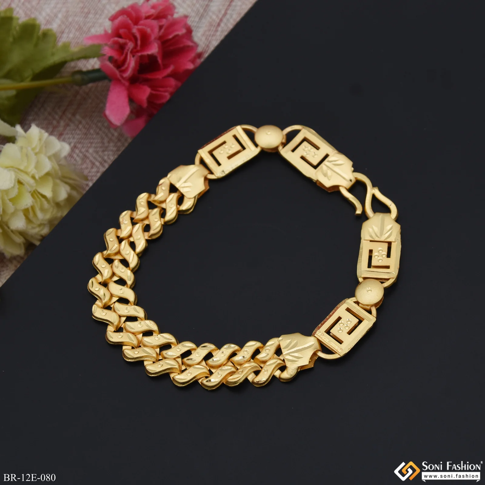 Best Quality Gold Plated Pokal Nawabi Bracelet for Men - Style E080 - Image 3
