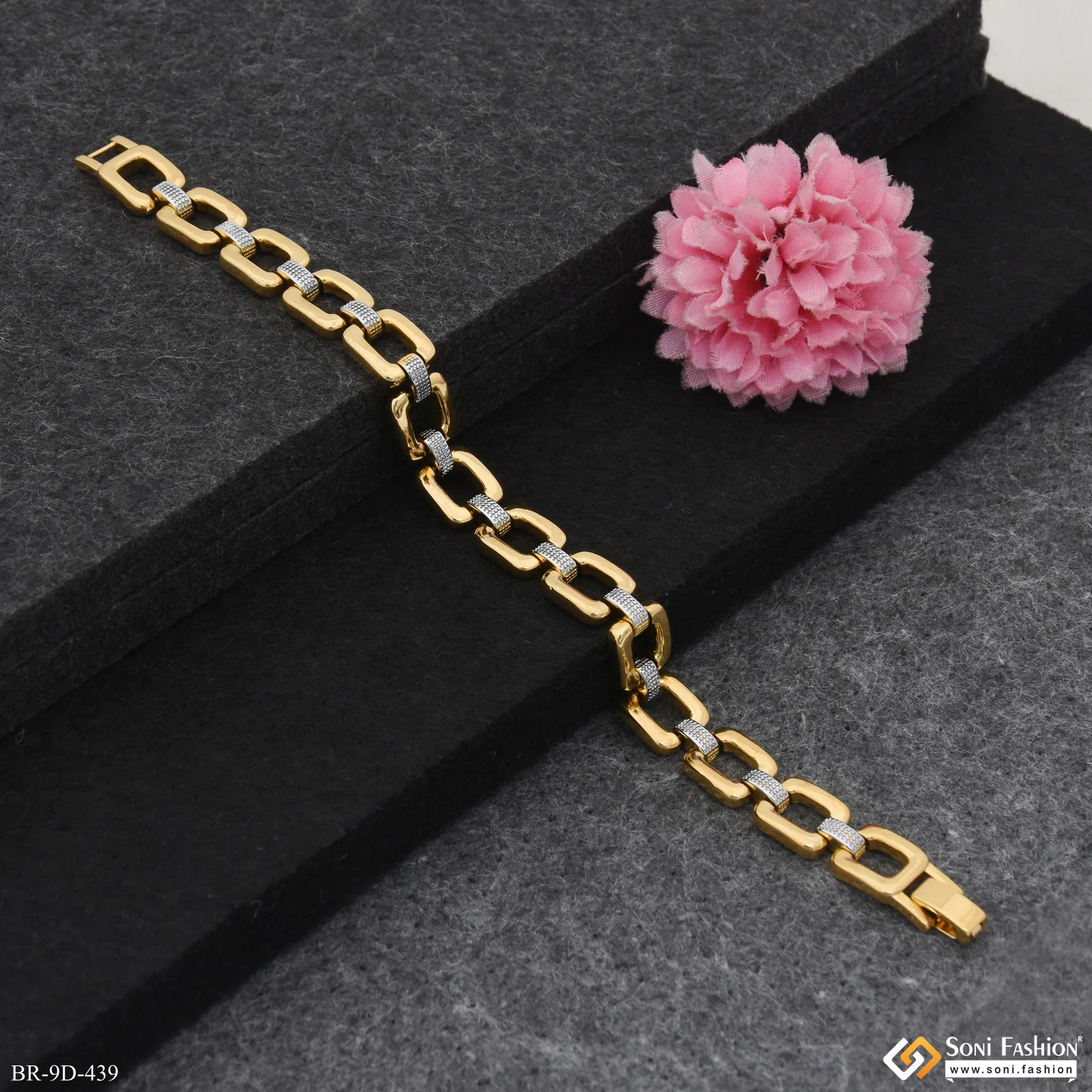 Best Quality Golden & Silver Color Bracelet for Men - Style D439 - Image 5