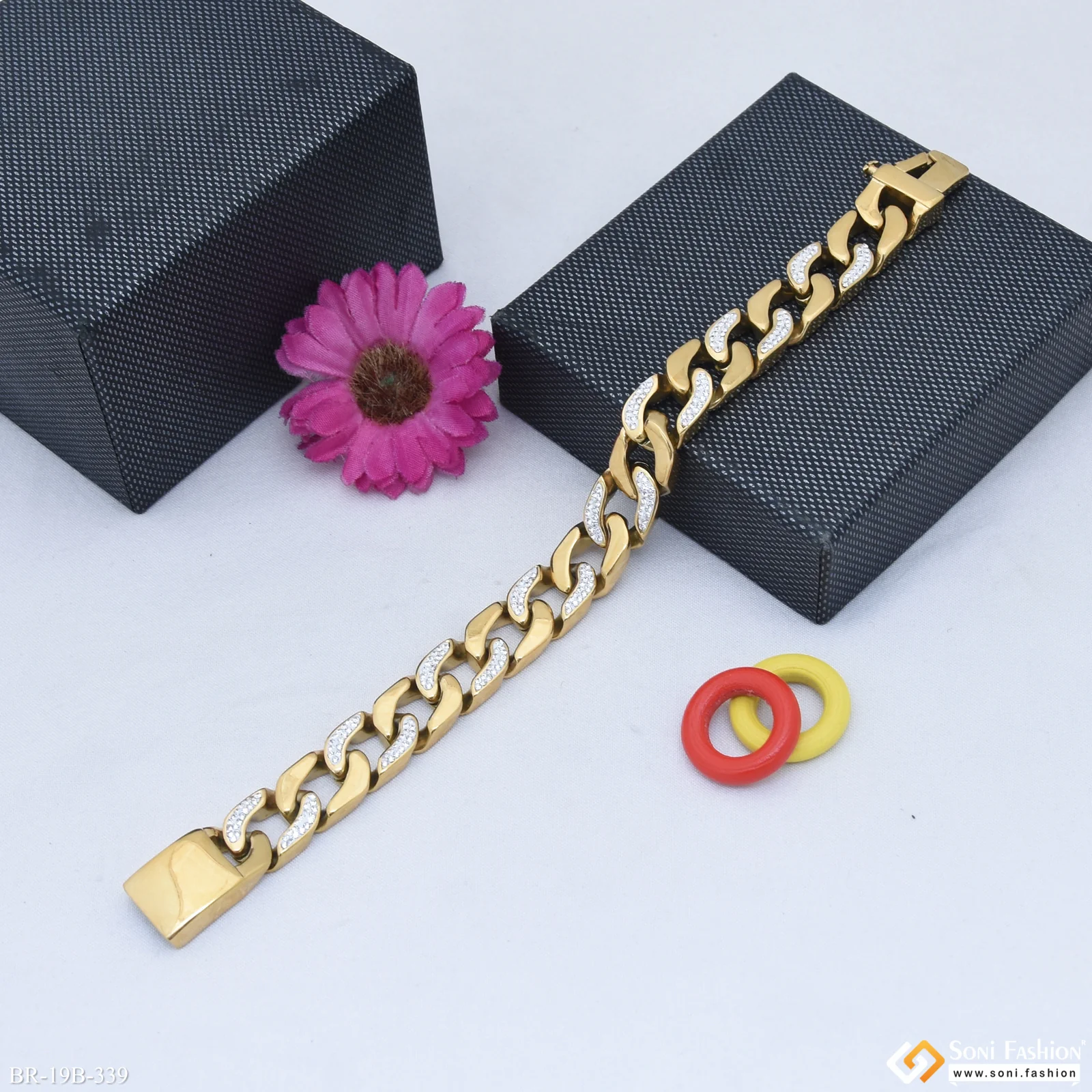 Best Quality With Diamond Golden Color Stainless Steel Bracelet - Style B339 - Image 3