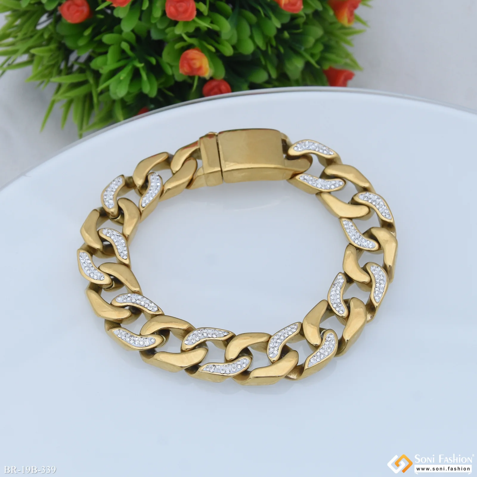Best Quality With Diamond Golden Color Stainless Steel Bracelet - Style B339 - Image 4