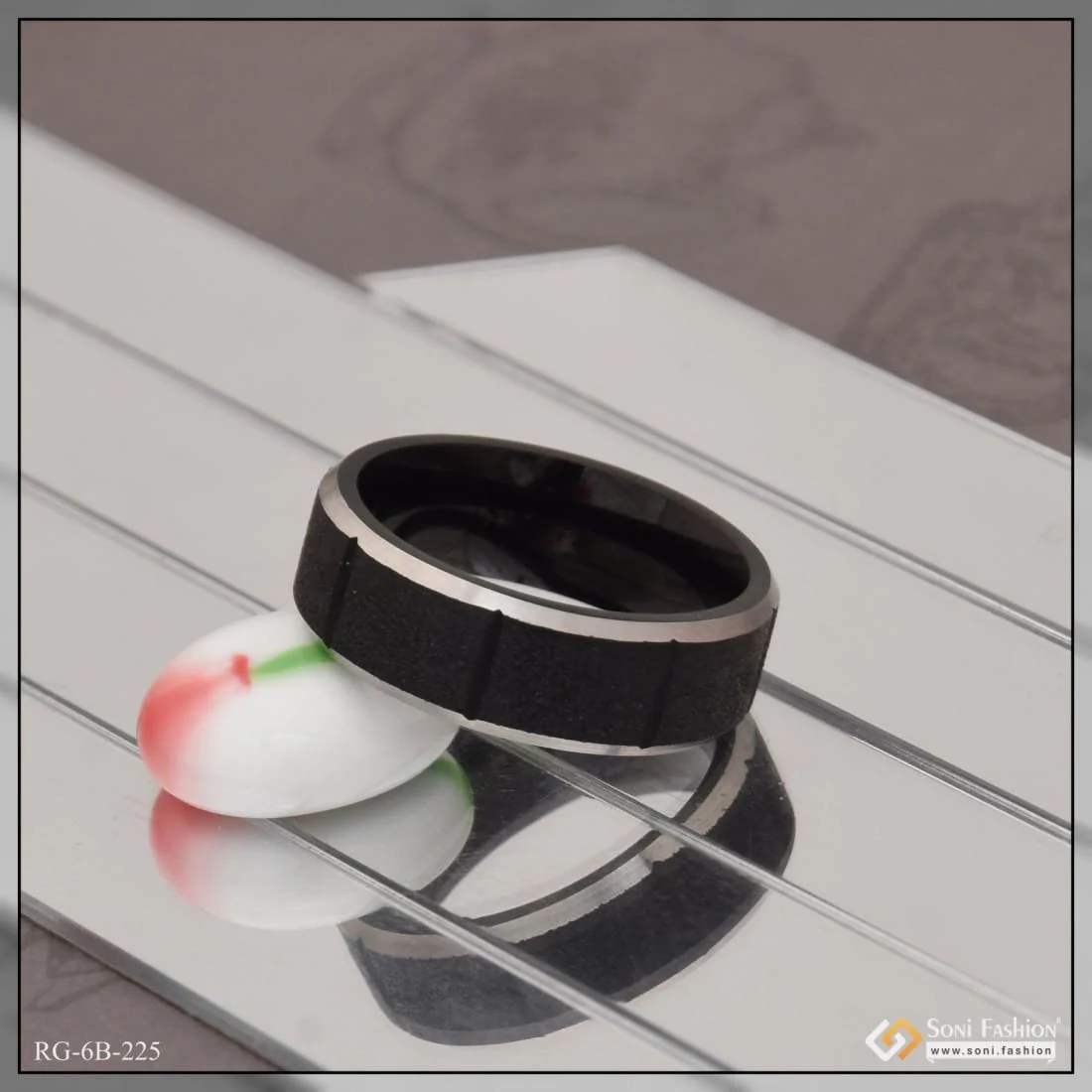 Black & Silver Attention-getting Design High Quality Ring For Men - Style B225 - Image 5