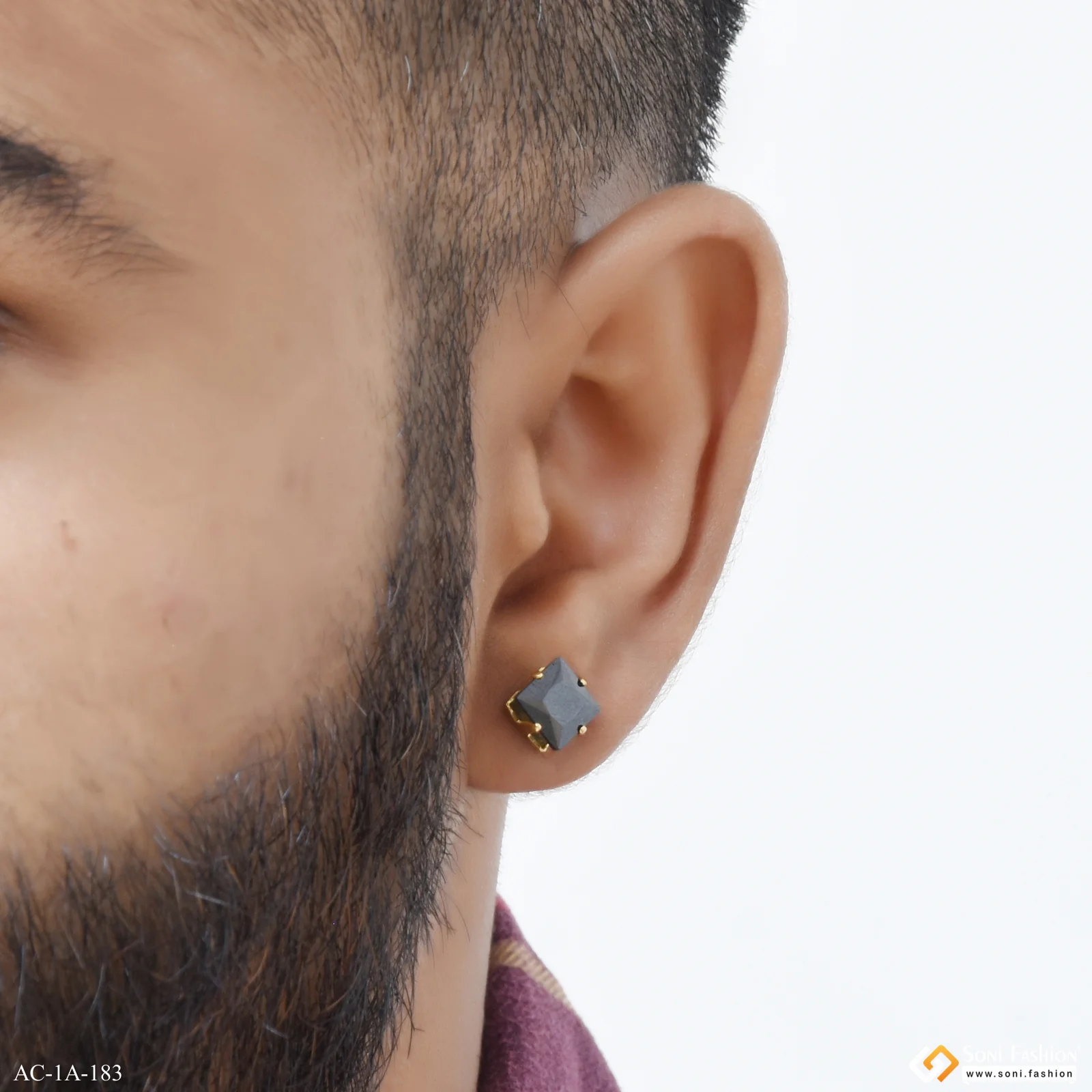 Black ston Glittering Design Gold Plated Stud Earring for Men (1 pc) - Style A183