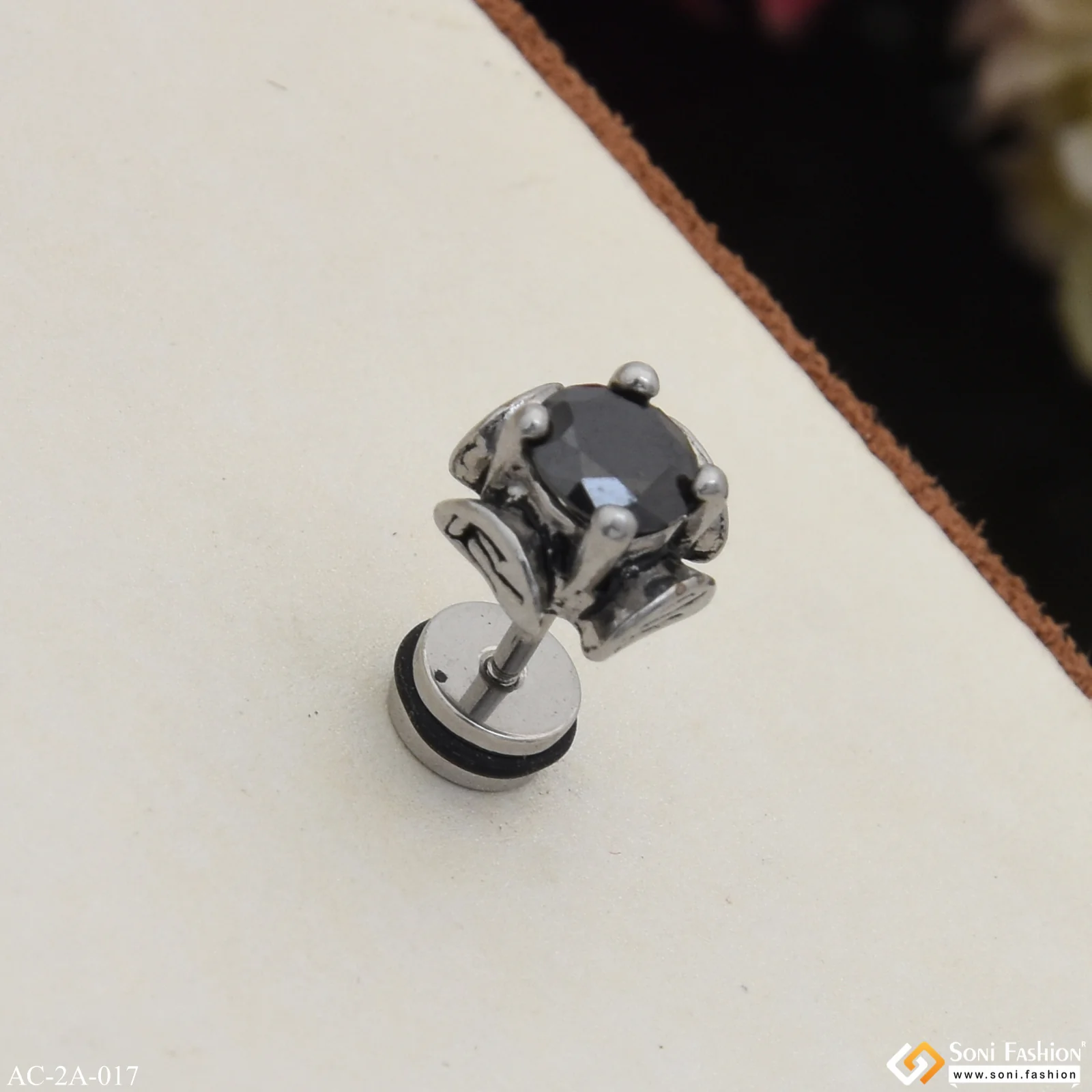 Black Stone Popular Design Surgical Steel Stud Earring for Men (1 Pc) - Style A017 - Image 4