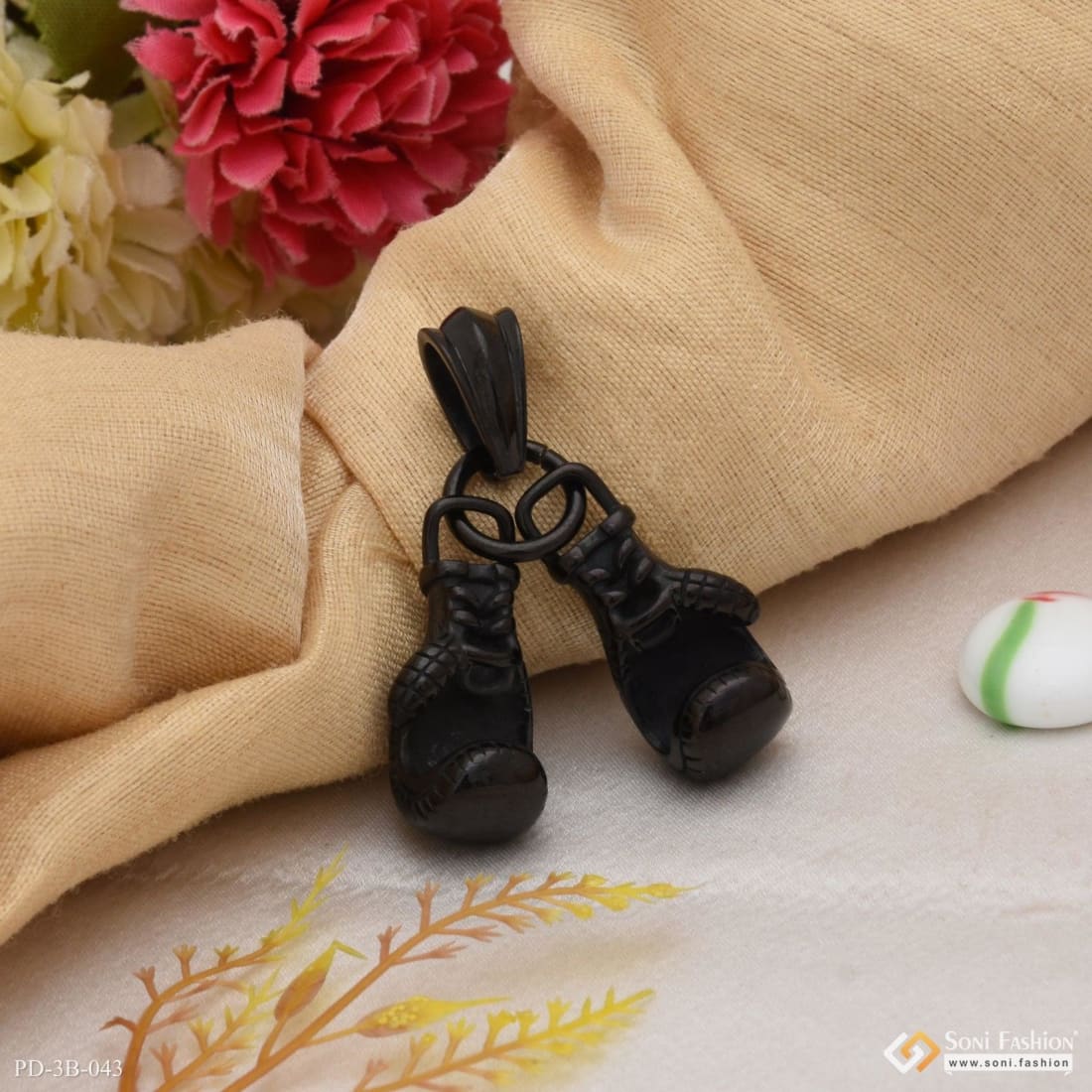 Boxing Gloves Exciting Design High-Quality Black Color Pendant for Men - Style B043 - Image 5