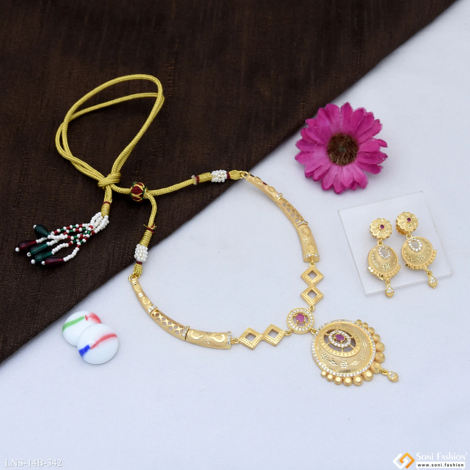 Brilliant Design Gold Plated Necklace Set for Women - Style B342 - Image 5