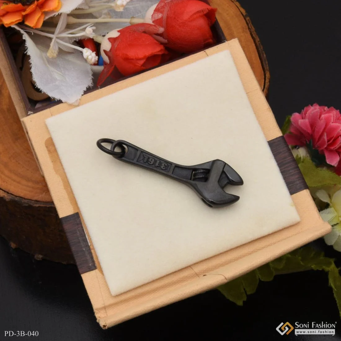 Brilliant Design Premium-grade Quality Black Color Pendant For Men - Style B040 - Image 5