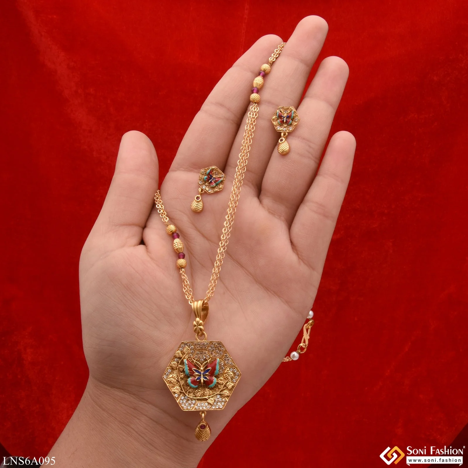 Butterfly With Diamond Designer Golden Color Necklace Set For Lady - Style Lnsa095 - Image 4