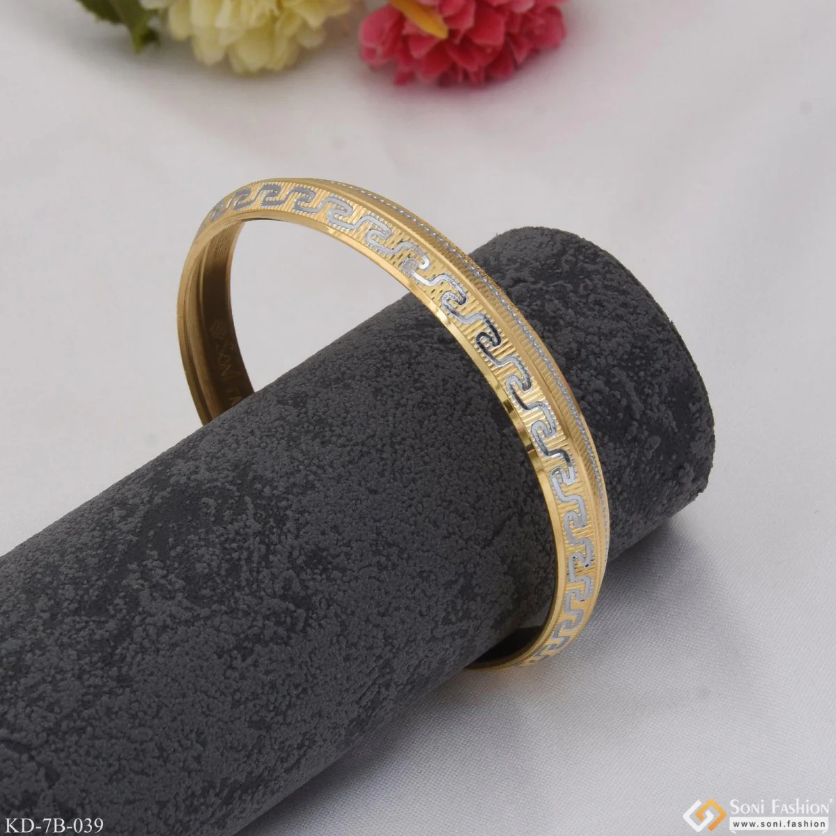 Casual Design Premium-Grade Quality Gold Plated Punjabi Kada for Men - Style B039 - Image 3
