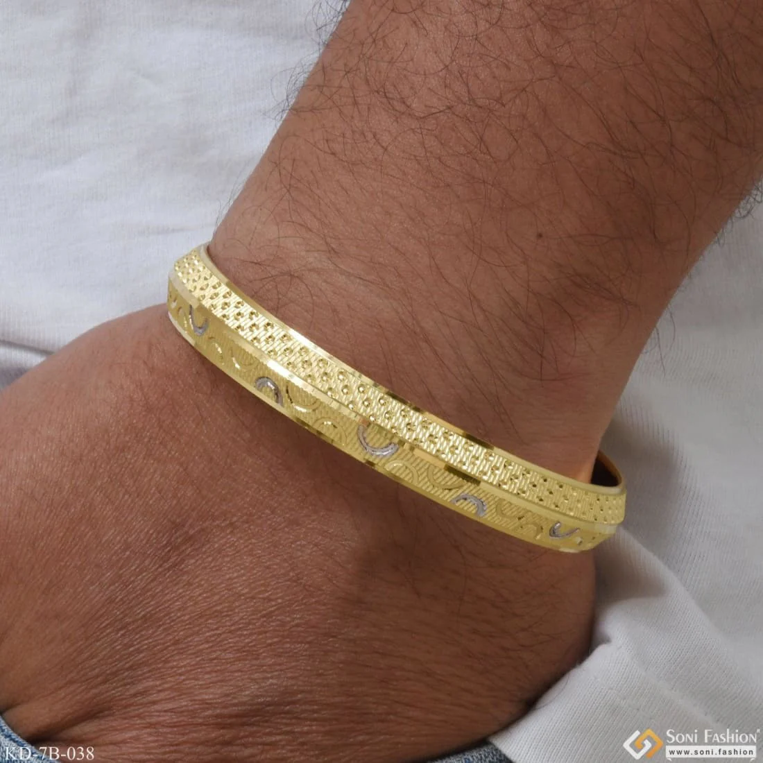 Charming Design Premium-grade Quality Gold Plated Punjabi Kada For Men - Style B038 - Image 4