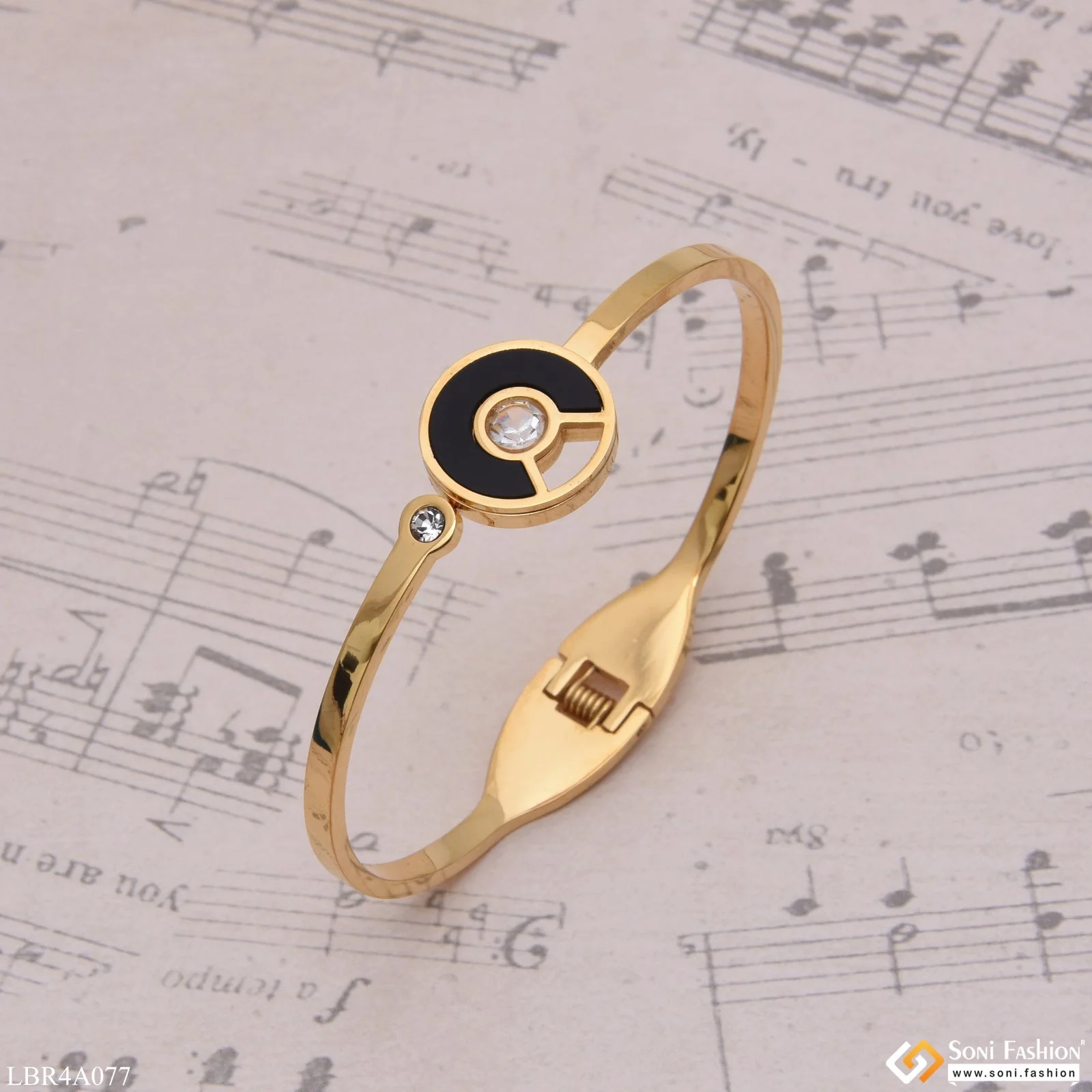 Charming Design With Diamond Golden Color Bracelet For Lady & Girl - Style Lbra077 - Image 5