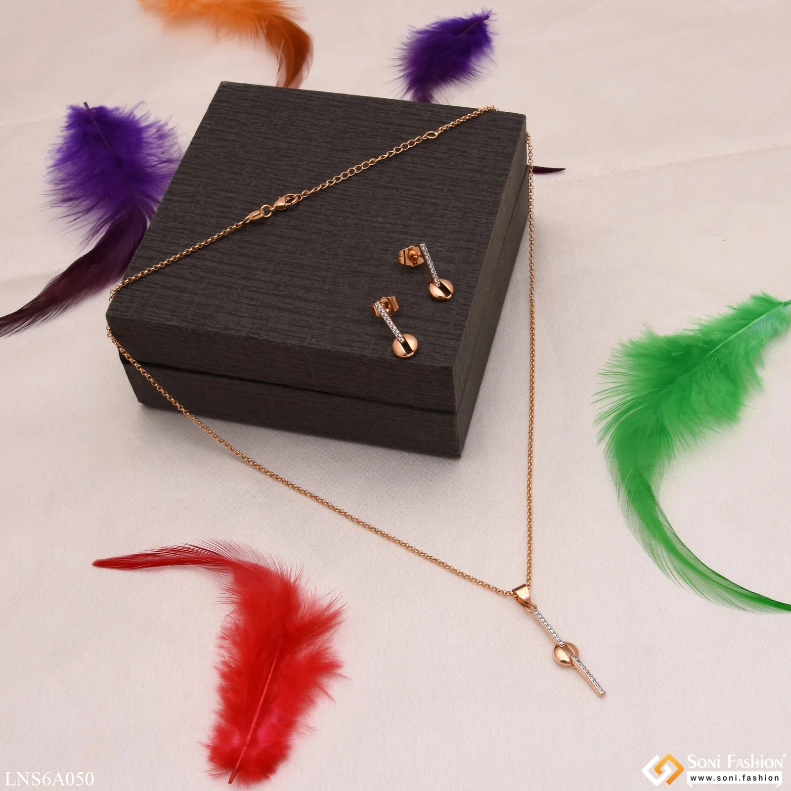 Cool Design With Diamond Golden Color Necklace Set For Girls & Lady - Style Lnsa050 - Image 3