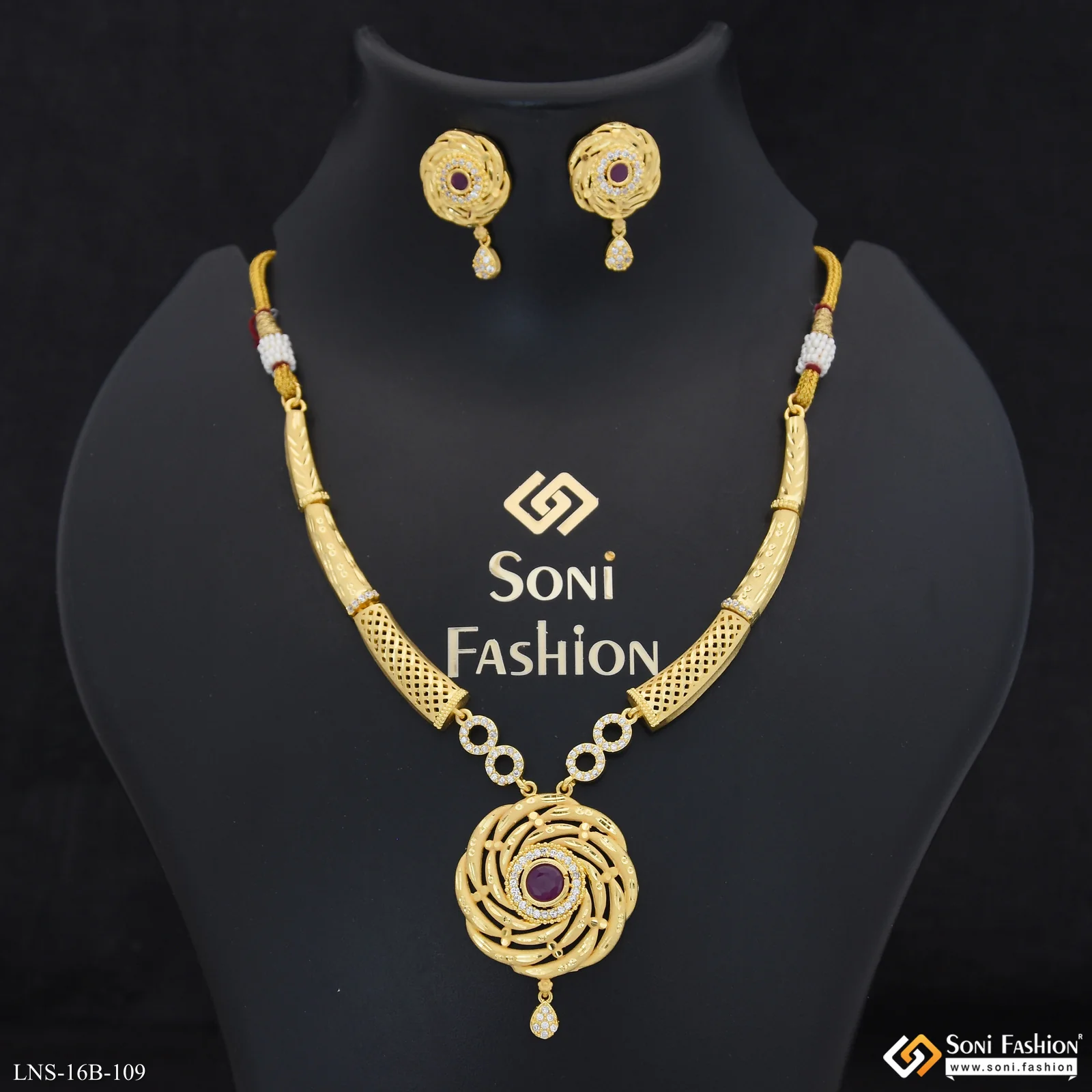 Dazzling Design Gold Plated Necklace Set for Women - Style B109