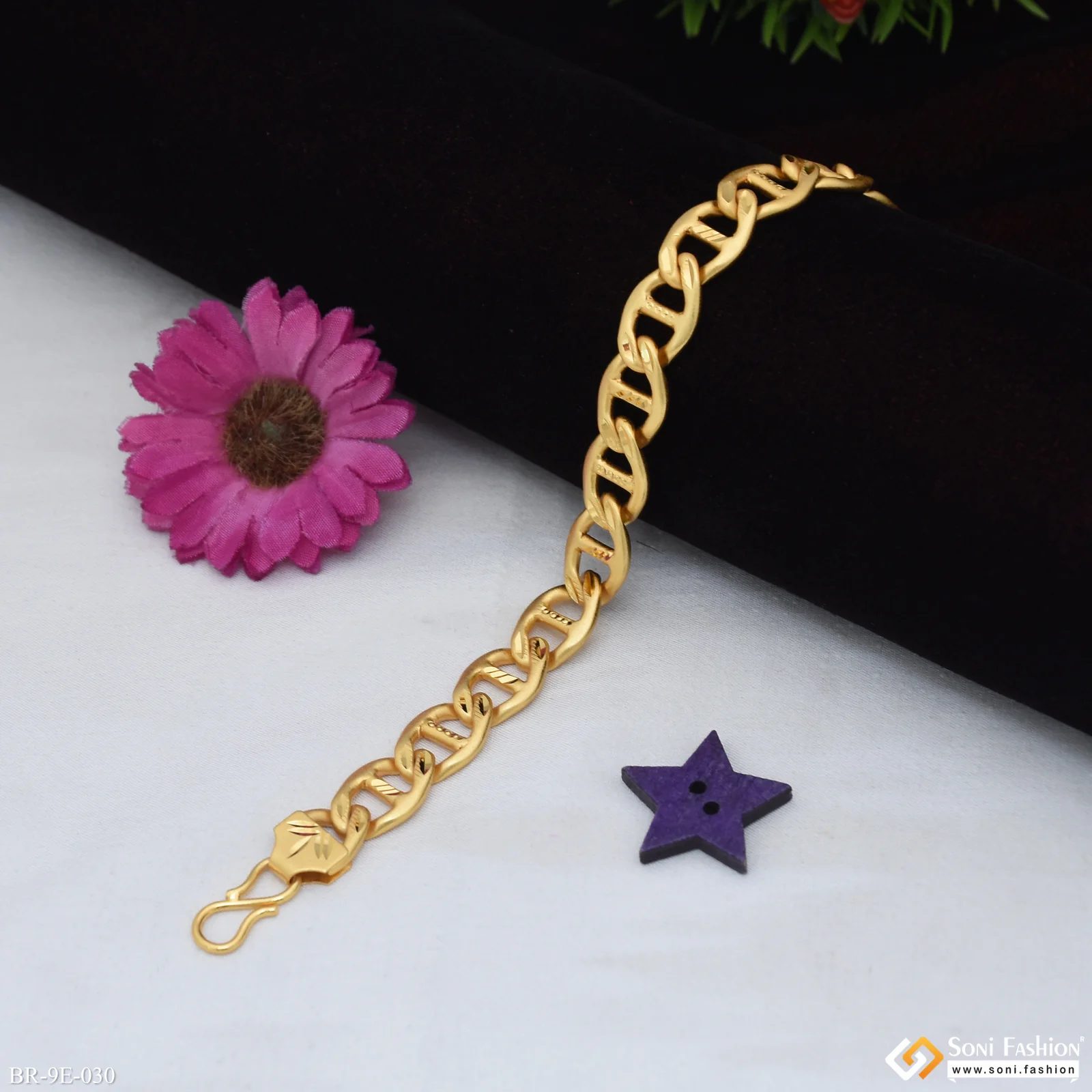 Delicate Design Gold Plated Link Bracelet for Men - Style E030 - Image 3
