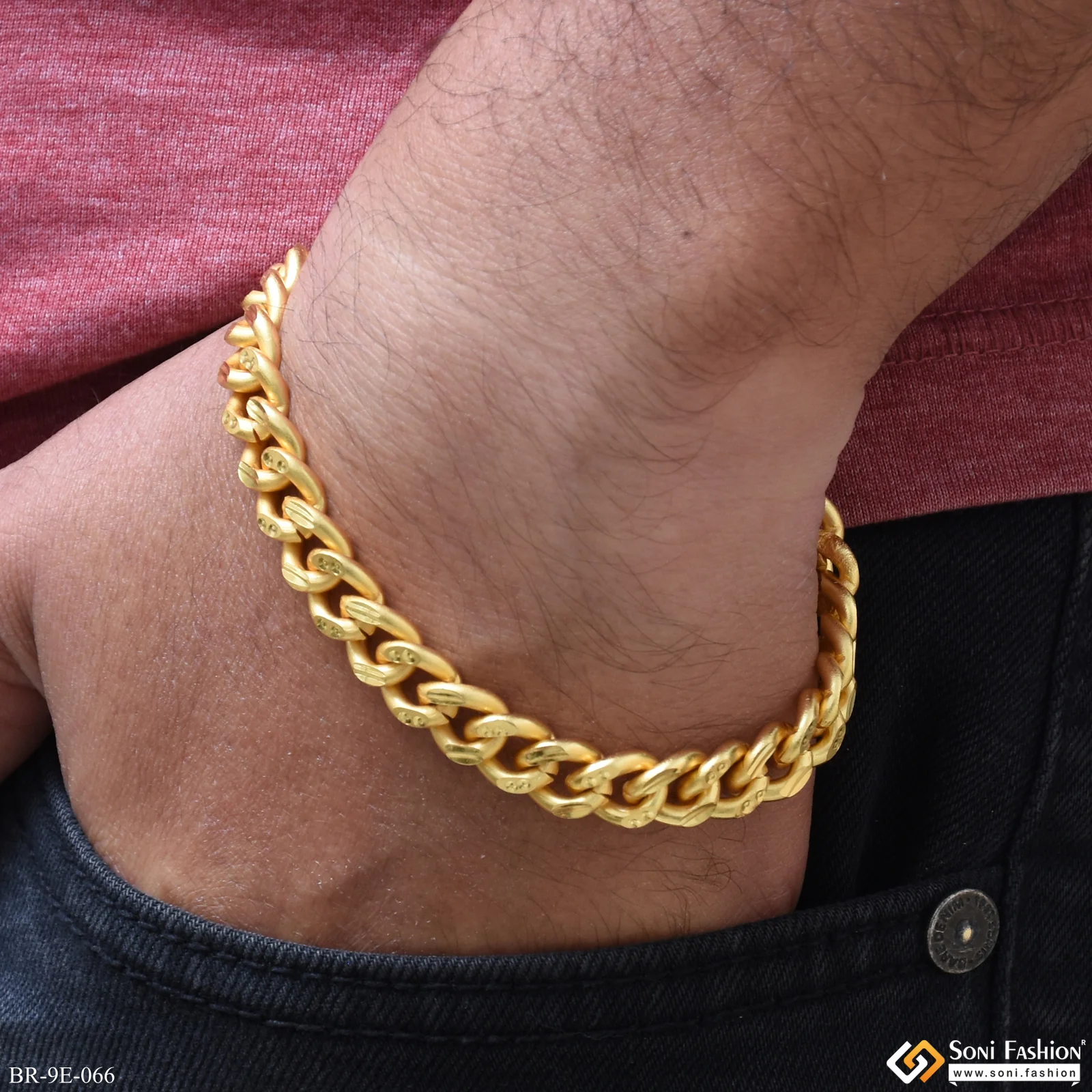 Delicate Design Gold Plated Link Bracelet for Men - Style E066