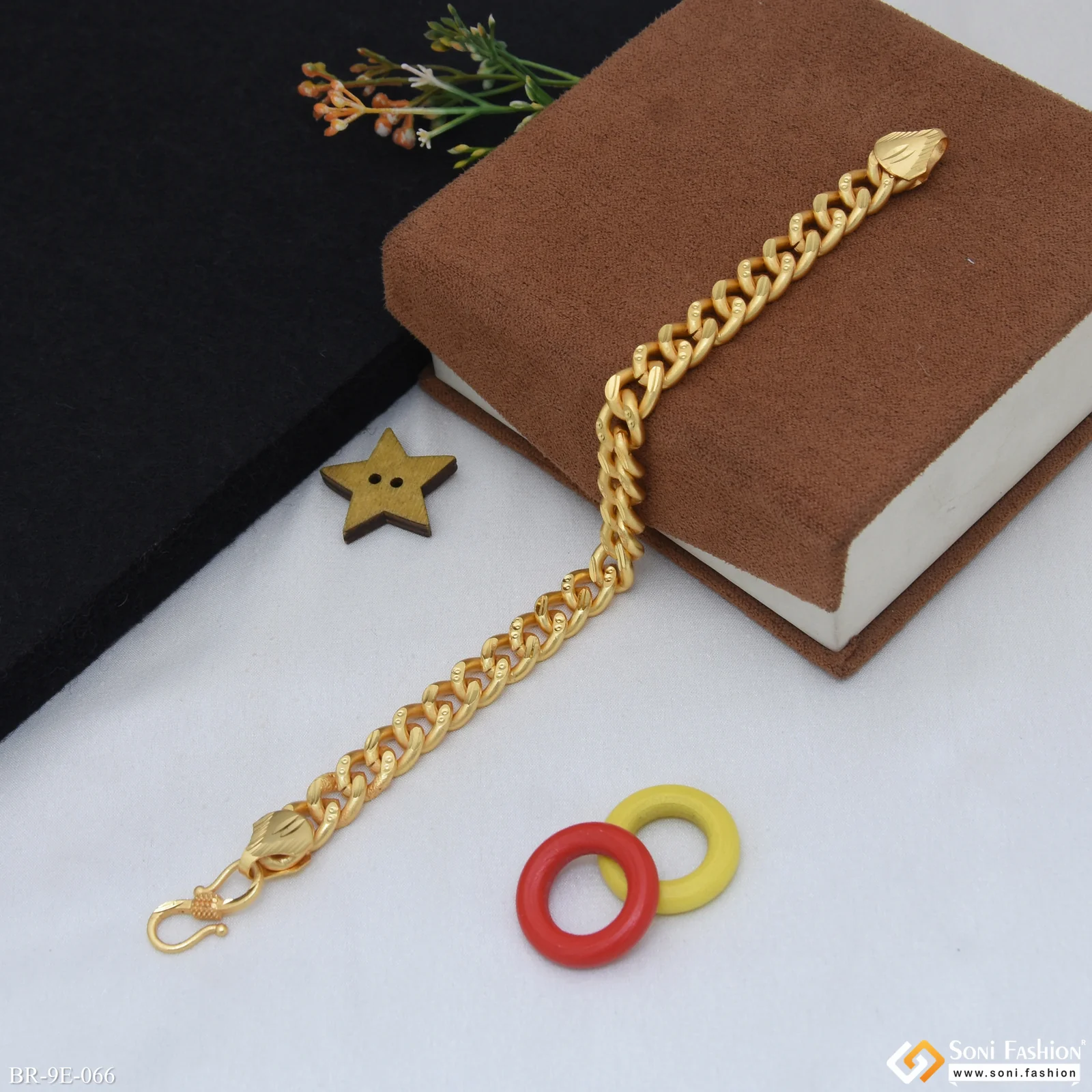 Delicate Design Gold Plated Link Bracelet for Men - Style E066 - Image 5