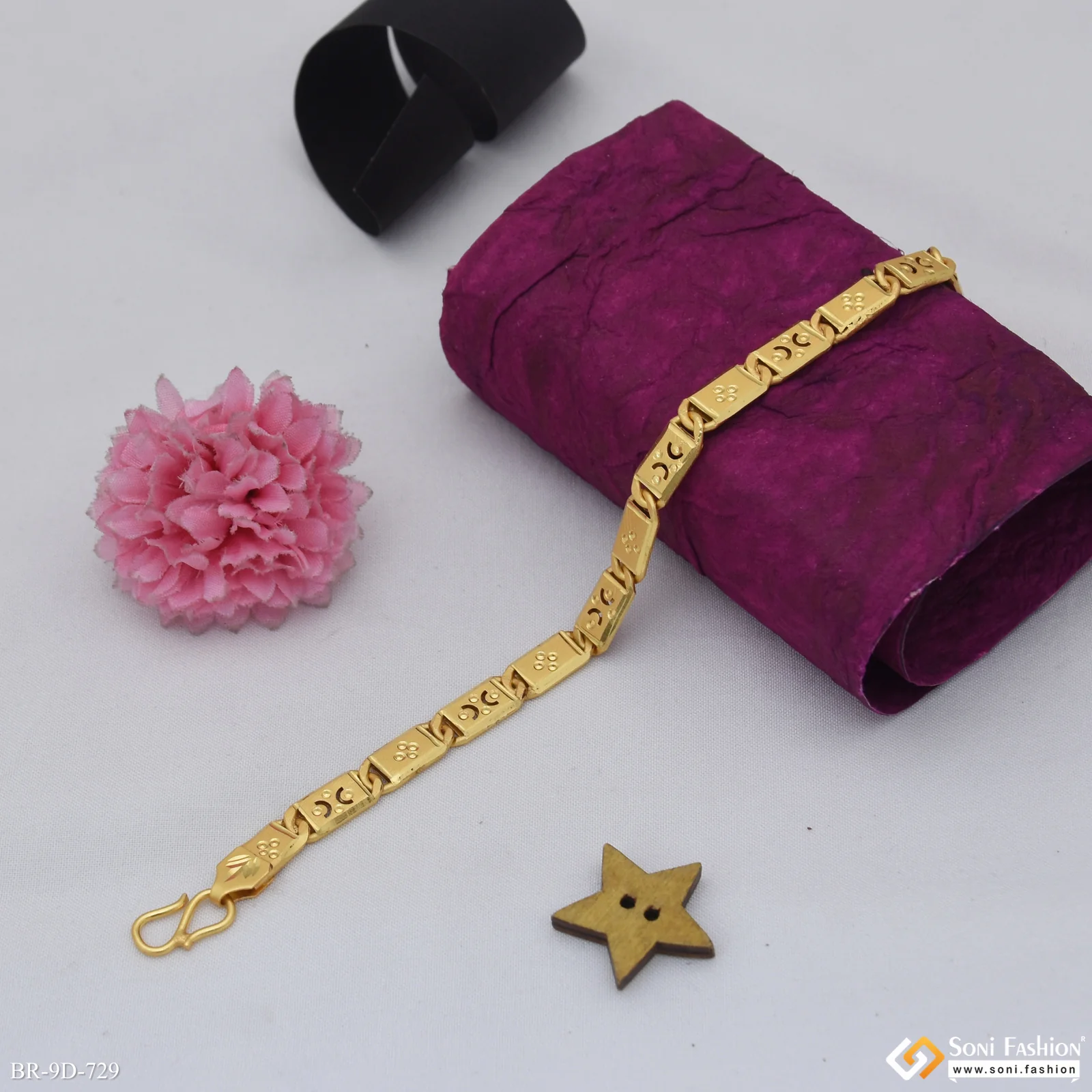 Delicate Design Gold Plated Nawabi Bracelet for Men - Style D729 - Image 4