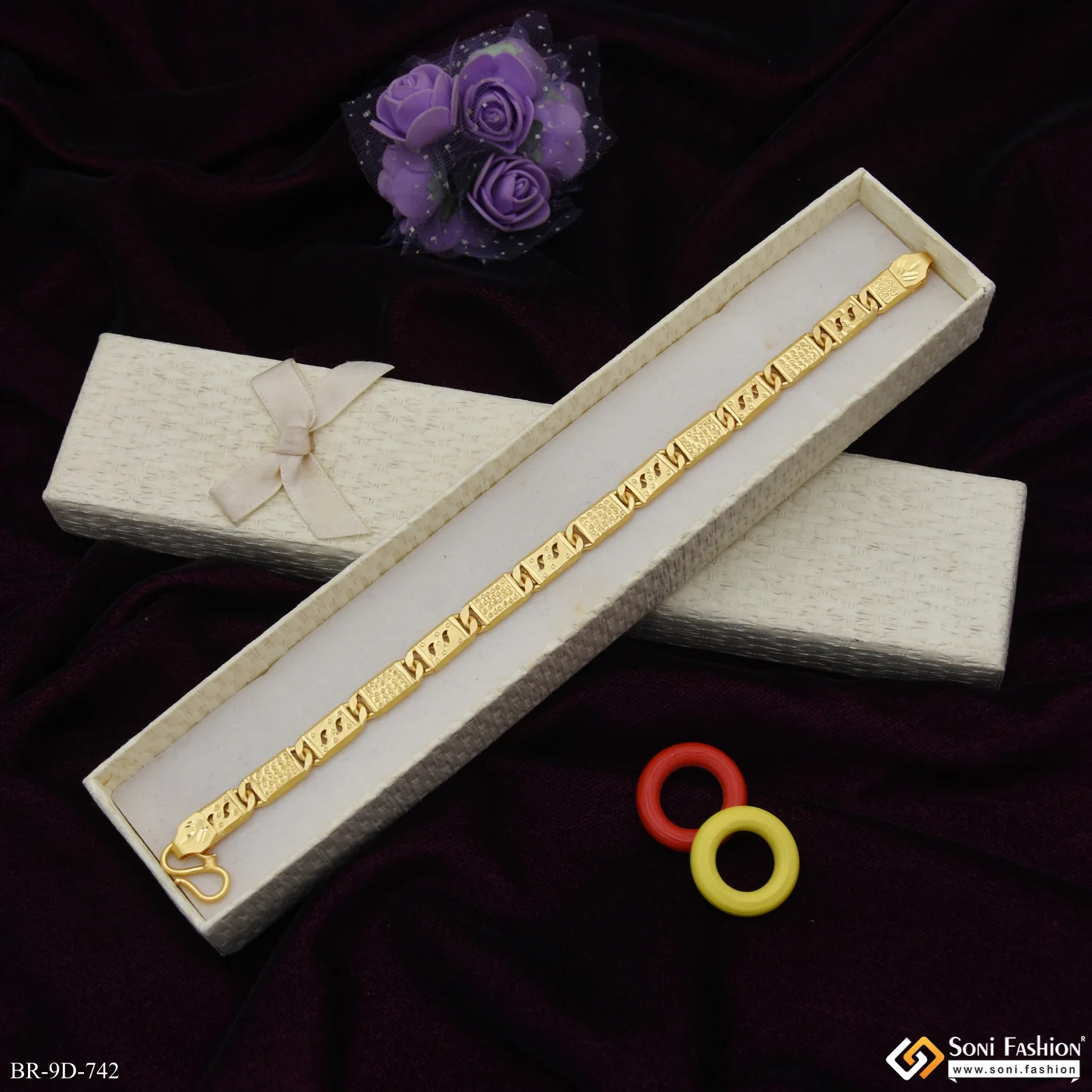 Delicate Design Gold Plated Nawabi Bracelet for Men - Style D742