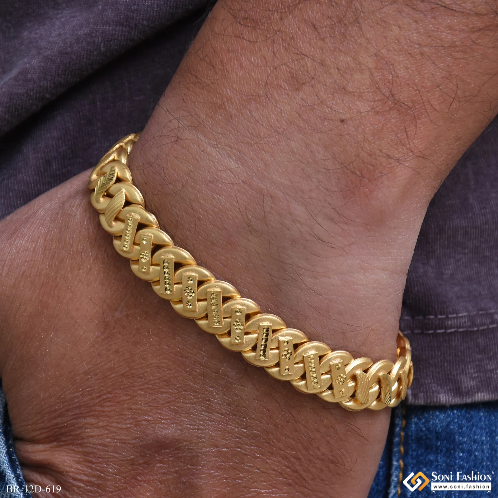 Delicate Design Gold Plated Pokal Bracelet for Men - Style D619 - Image 5