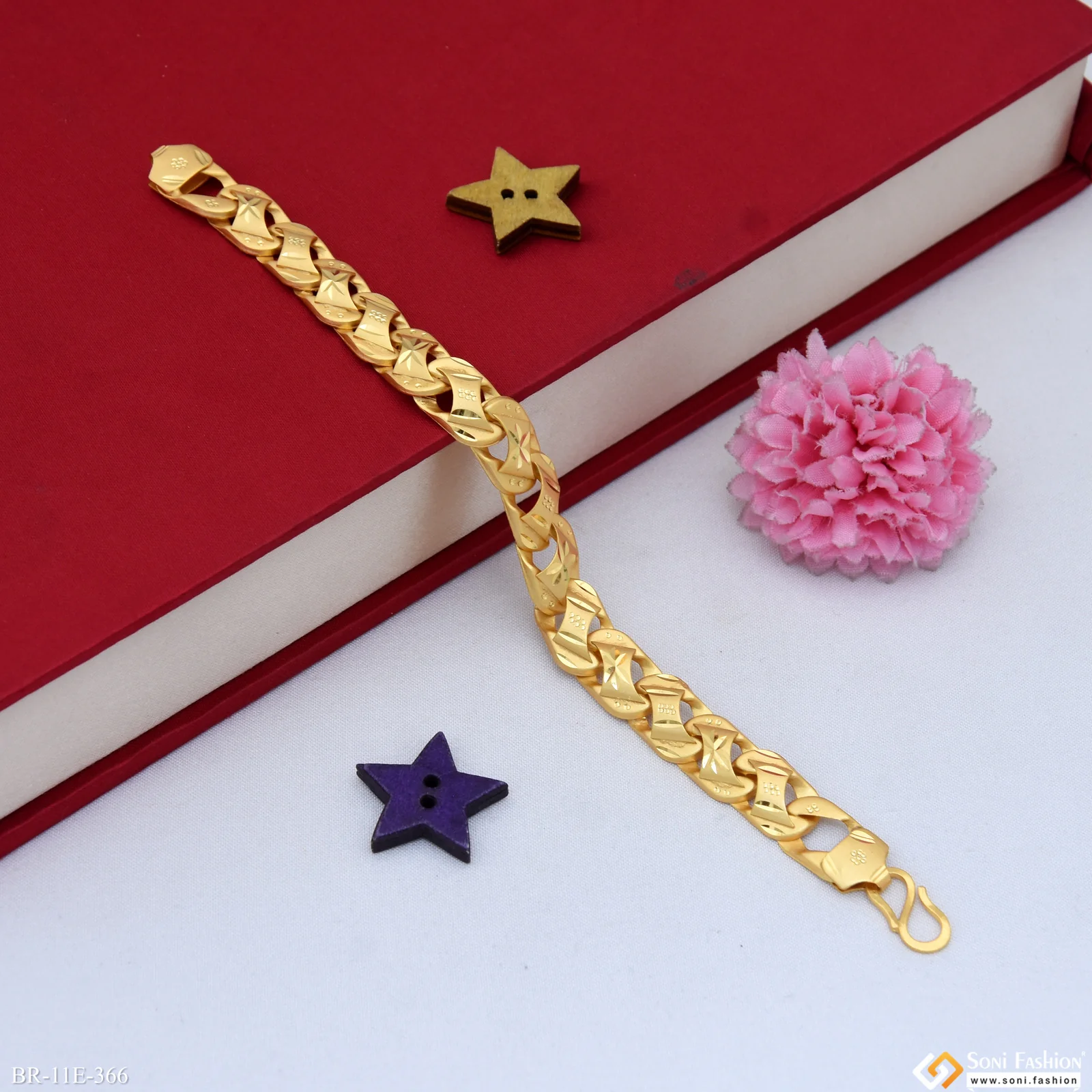 Delicate Design Gold Plated Pokal Bracelet for Men - Style E366 - Image 3