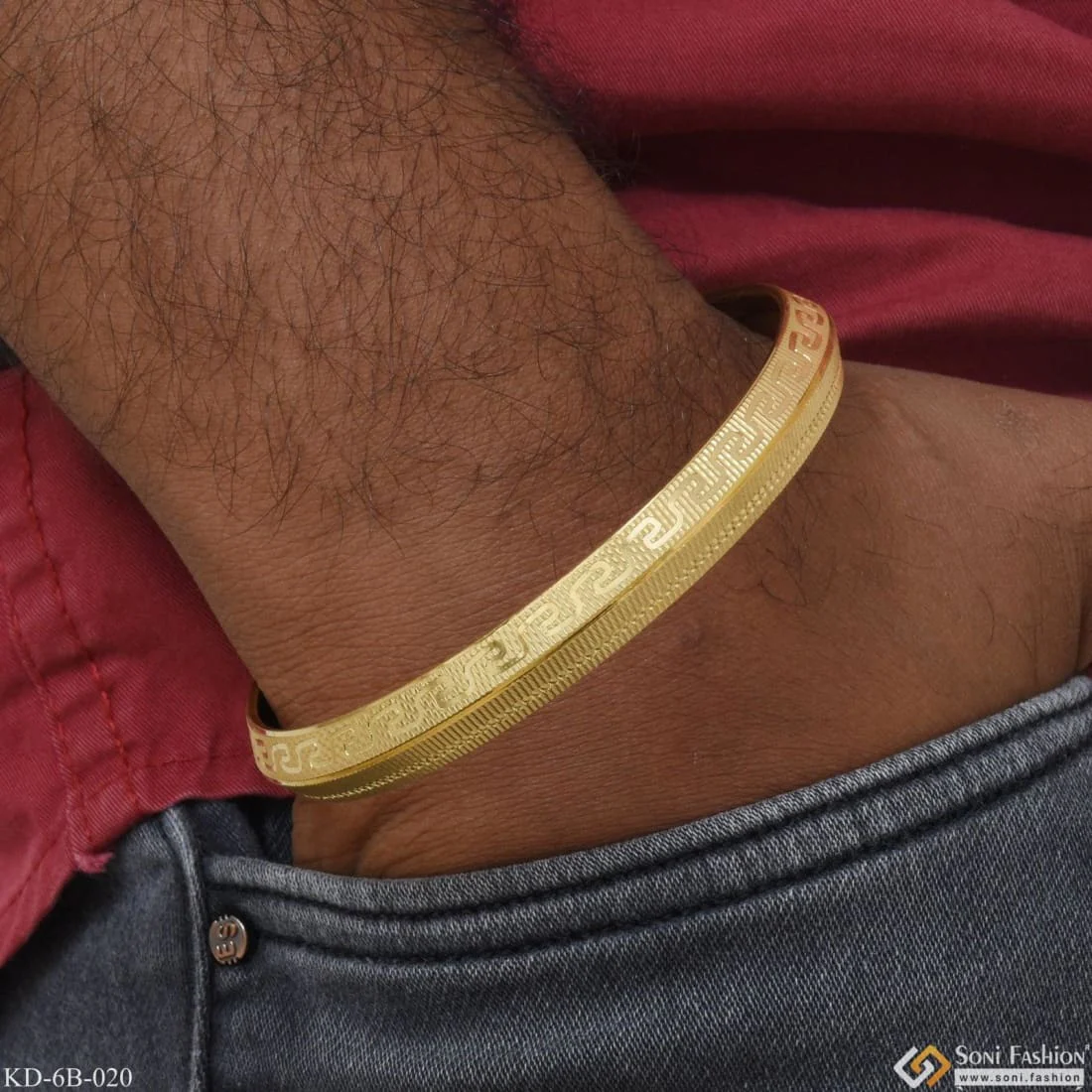 Delicate Design Latest Design High-Quality Gold Plated Kada for Men - Style B020 - Image 2
