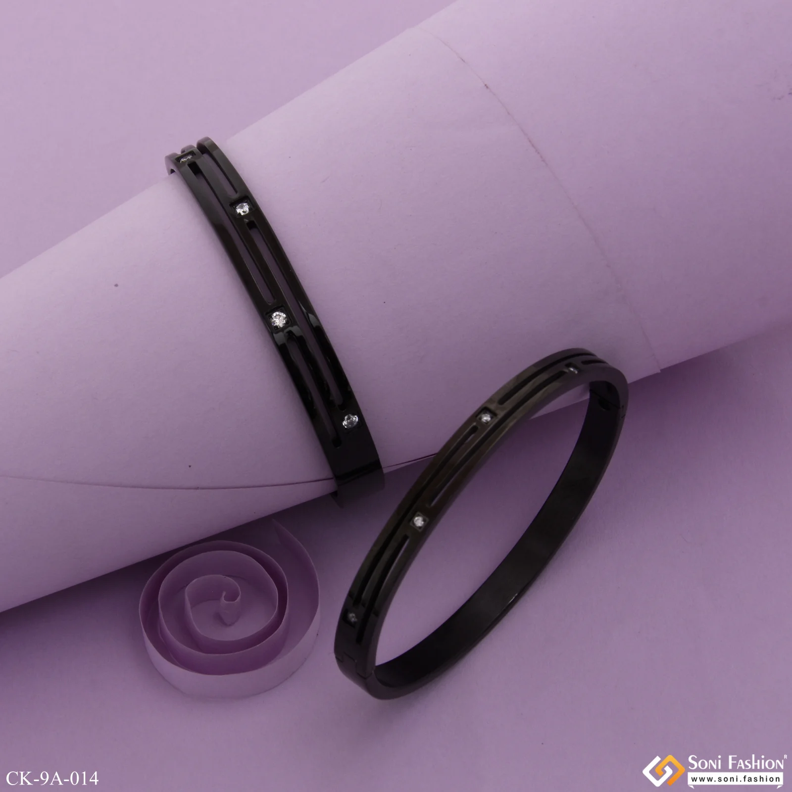 Designer Design Best Quality With Diamond Black Color Couple Kada - Style A014 - Image 4