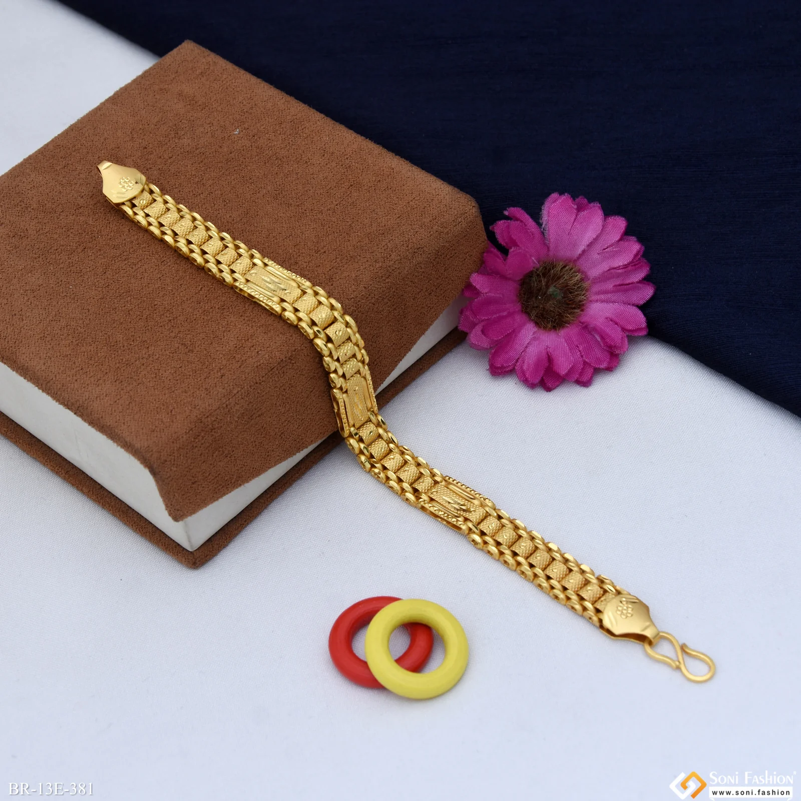 Dilicate Design Gold Plated Box Bracelet for Men - Style E381 - Image 3
