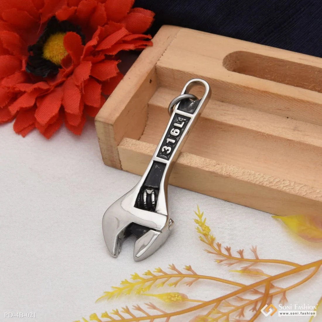 Distinctive Design Best Quality Silver & Black Color Pendant For Men - Style B021 - Image 3
