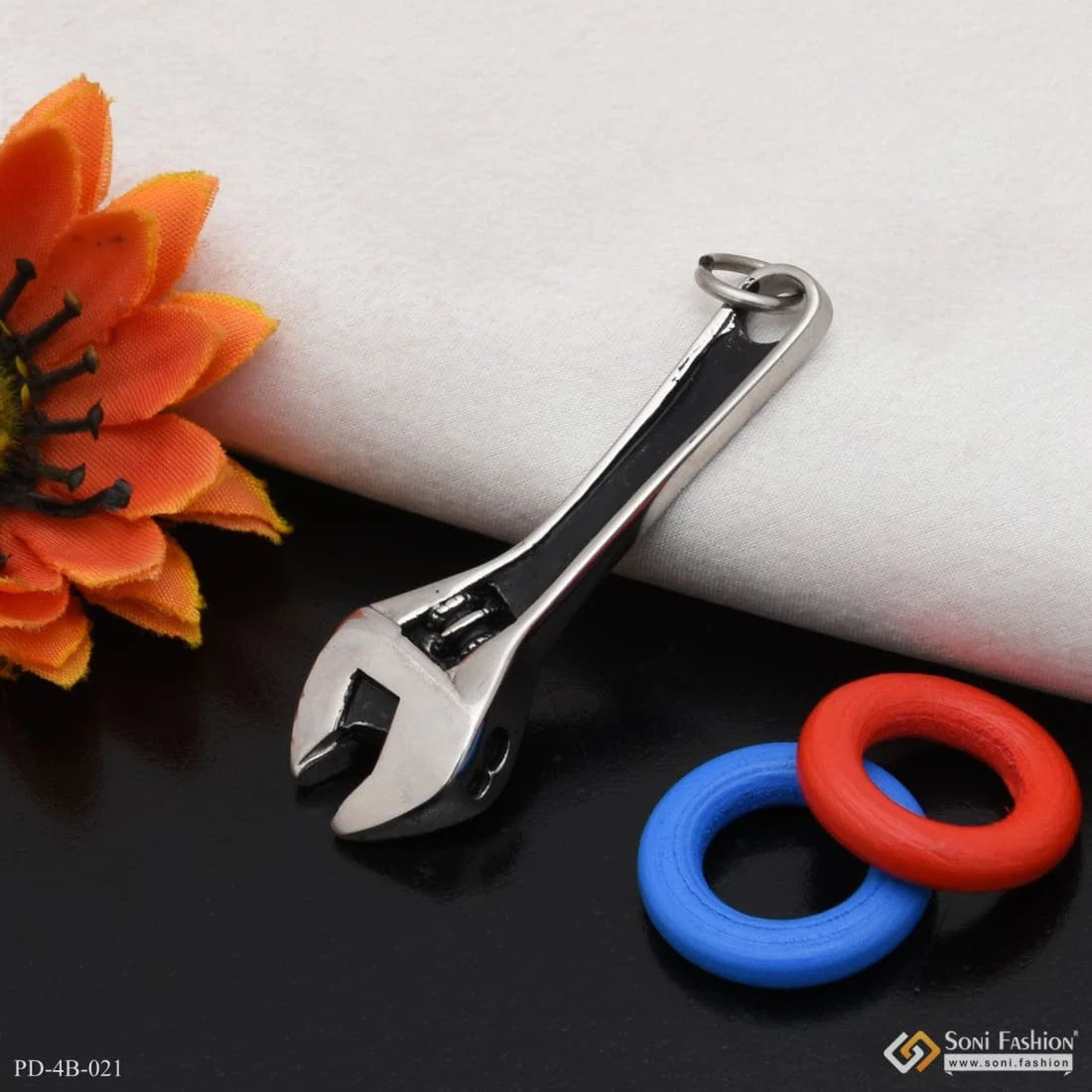 Distinctive Design Best Quality Silver & Black Color Pendant For Men - Style B021 - Image 5