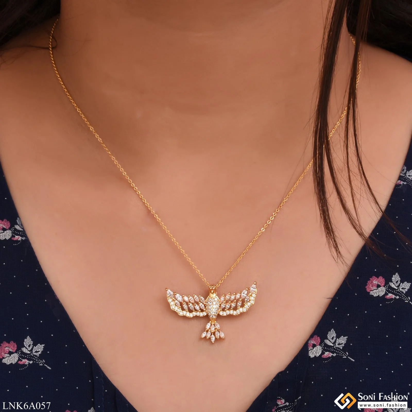 Eagle With Diamond Funky Design Golden Color Necklace For Women - Style Lnka057 - Image 4
