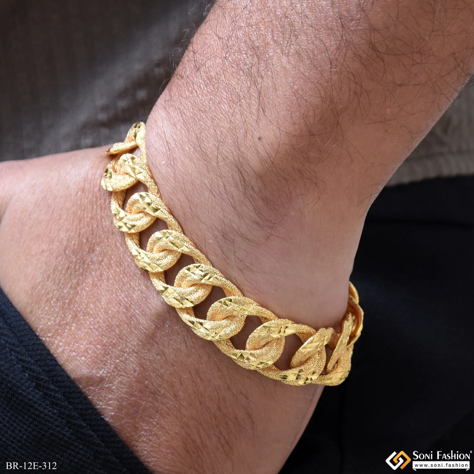 Excellent Design Gold Plated Bracelet for Men - Style E312