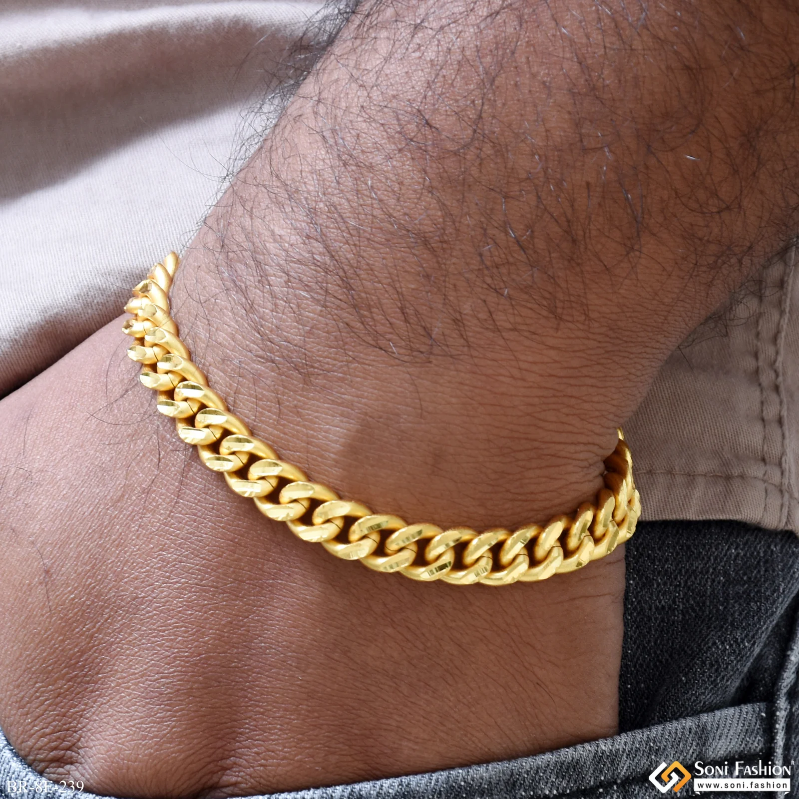 Excellent Design Gold Plated Link Bracelet for Men - Style E239