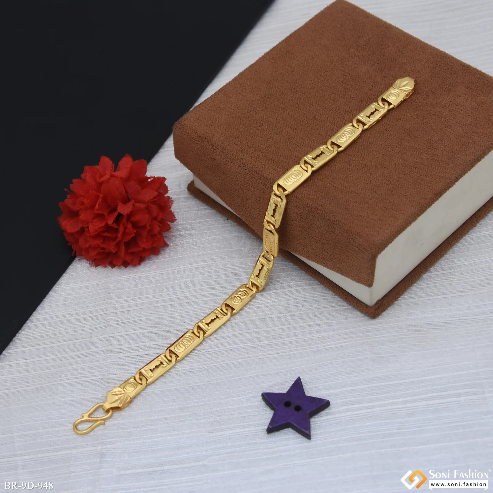 Excellent Design Gold Plated Nawabi Bracelet for Men - Style D948 - Image 2