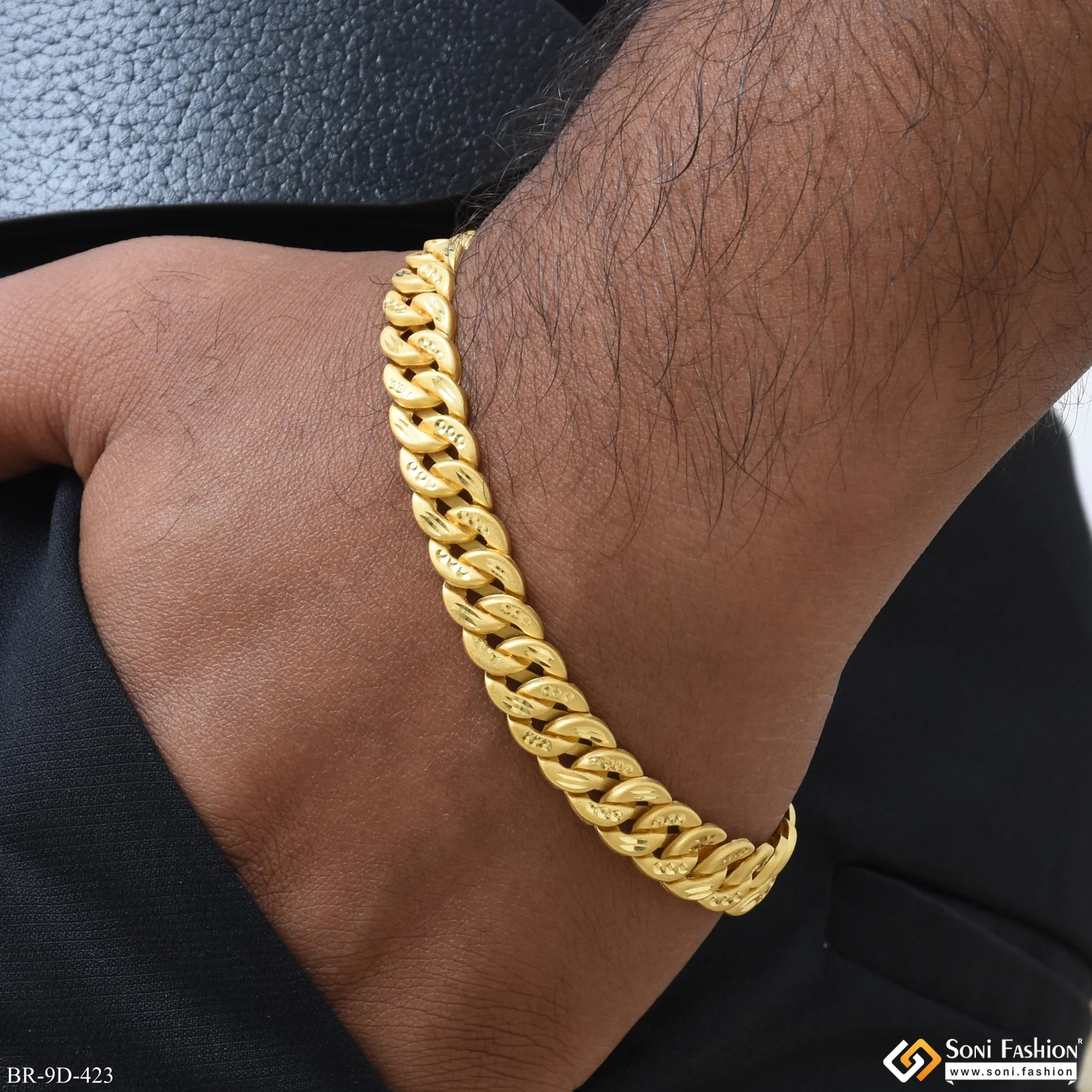 Excellent Design Gold Plated Pokal Bracelet for Men - Style D423 - Image 5