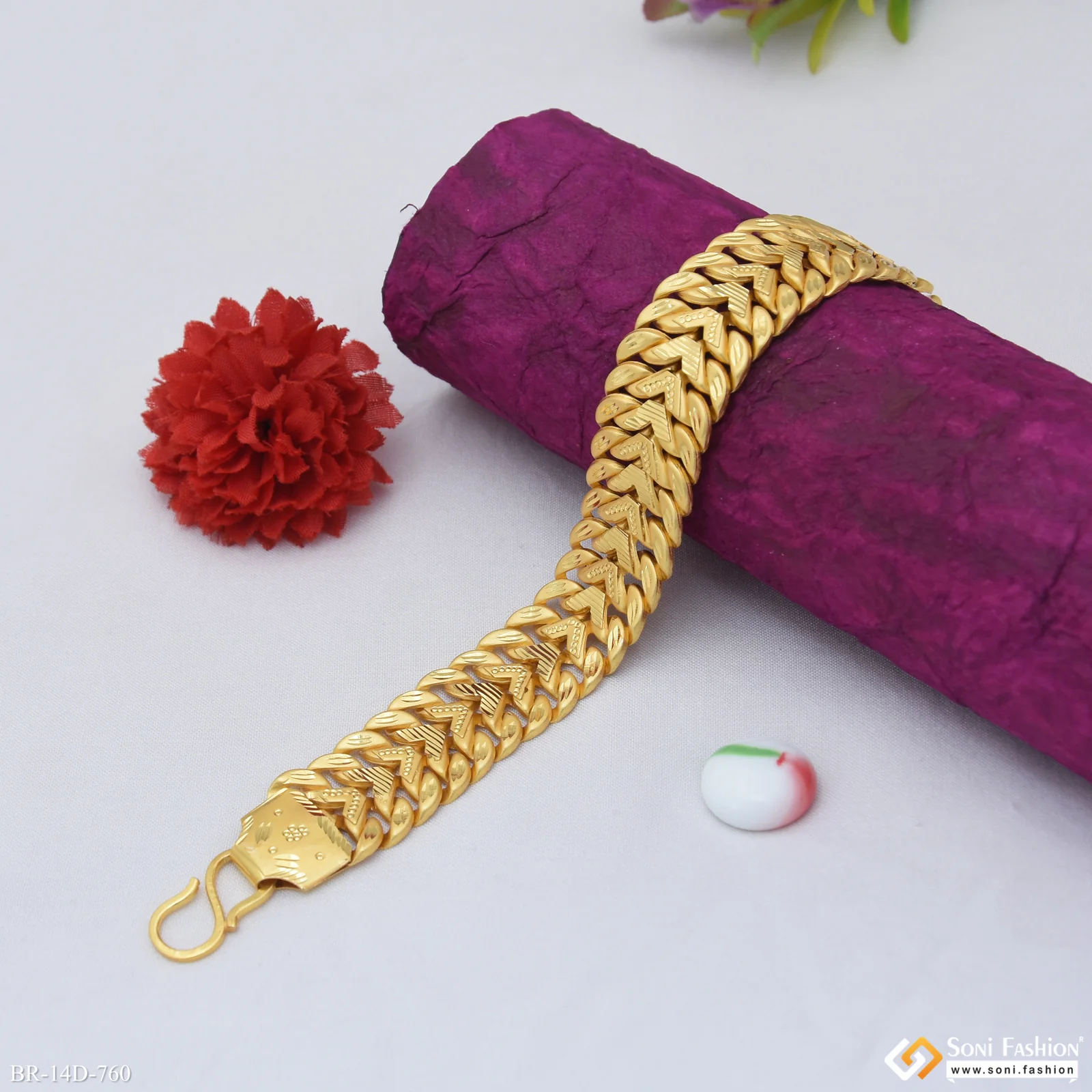 Excellent Design Gold Plated Pokal Bracelet for Men - Style D760 - Image 3