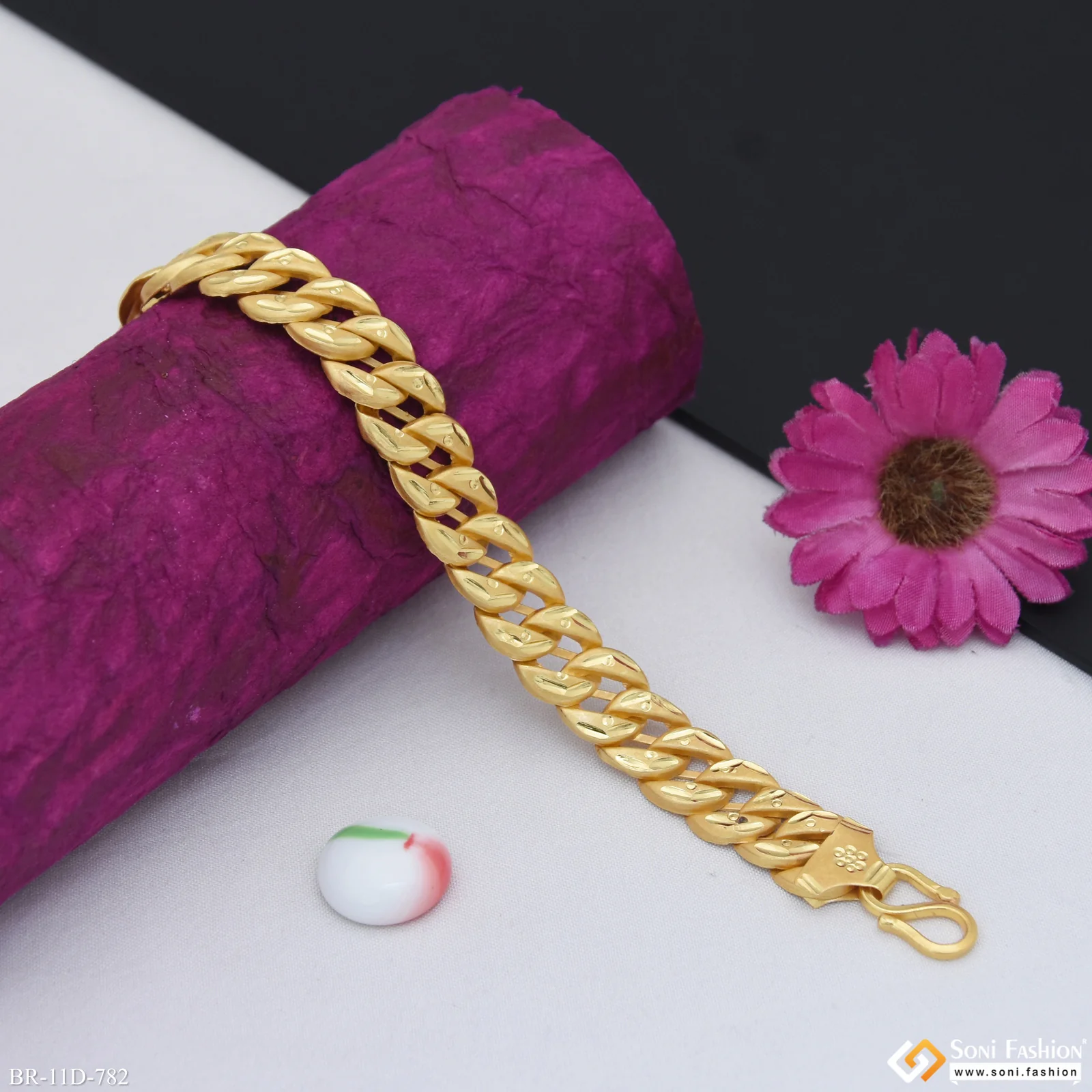Excellent Design Gold Plated Pokal Bracelet for Men - Style D782 - Image 2