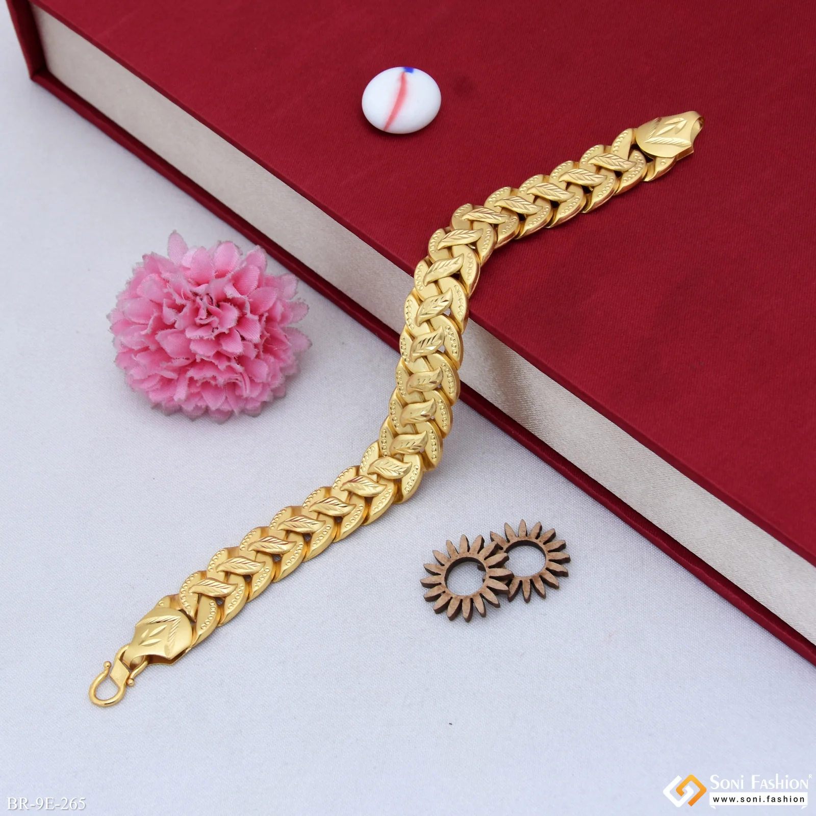 Excellent Design Gold Plated Pokal Bracelet for Men - Style E265 - Image 4