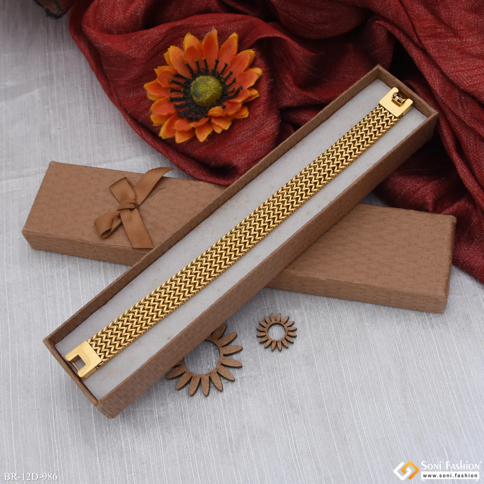 Excellent Design Golden Color Stainless Steel Bracelet for Men - Style D986 - Image 5