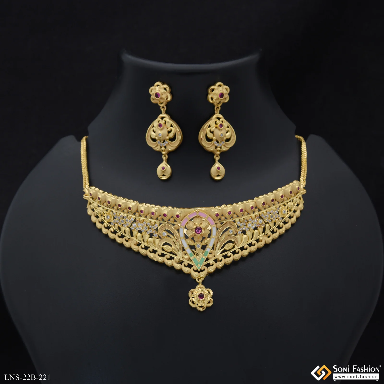 Exclusive Design Gold Plated Choker Necklace Set for Ladies - Style B221