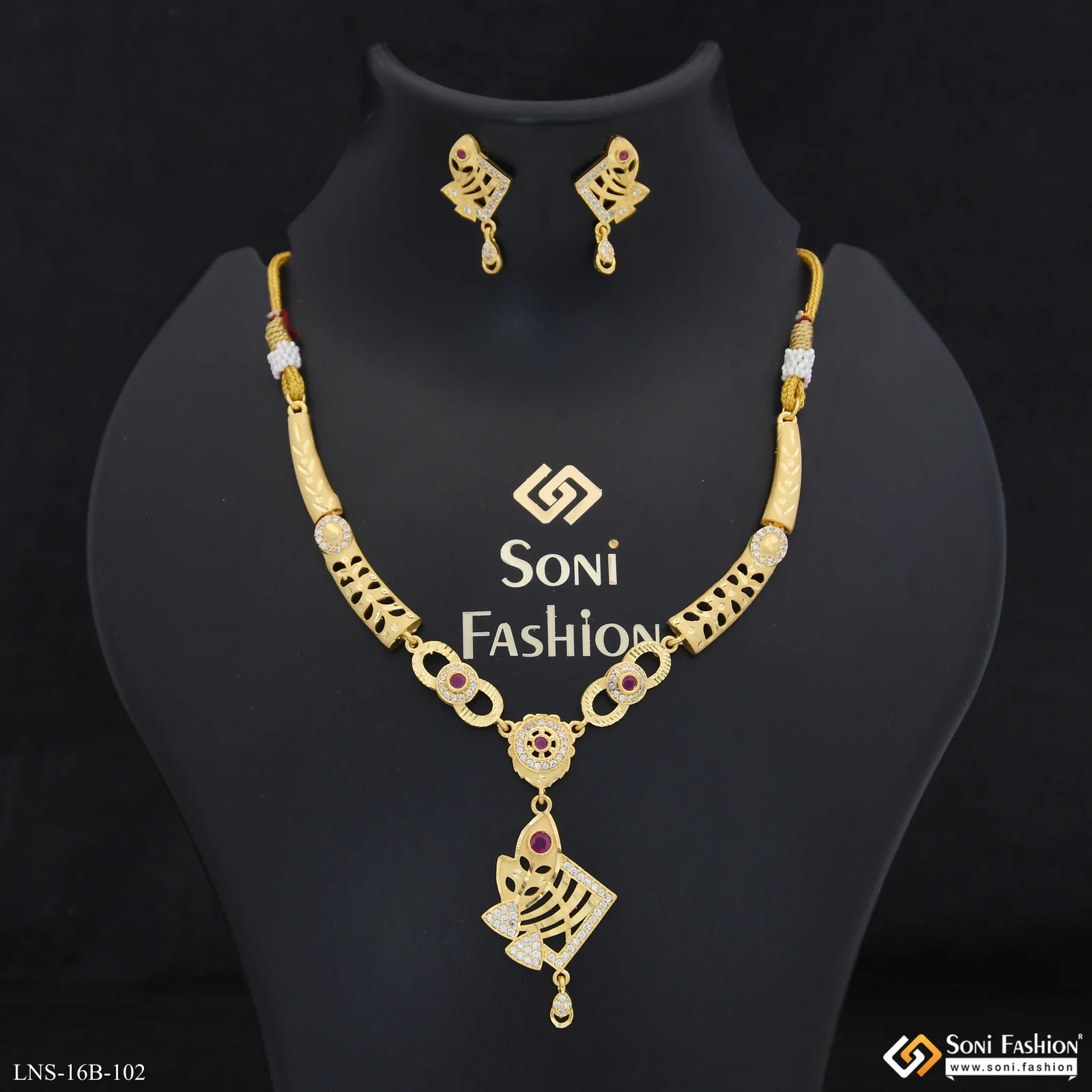Exclusive Design Gold Plated Necklace Set for Women - Style B102