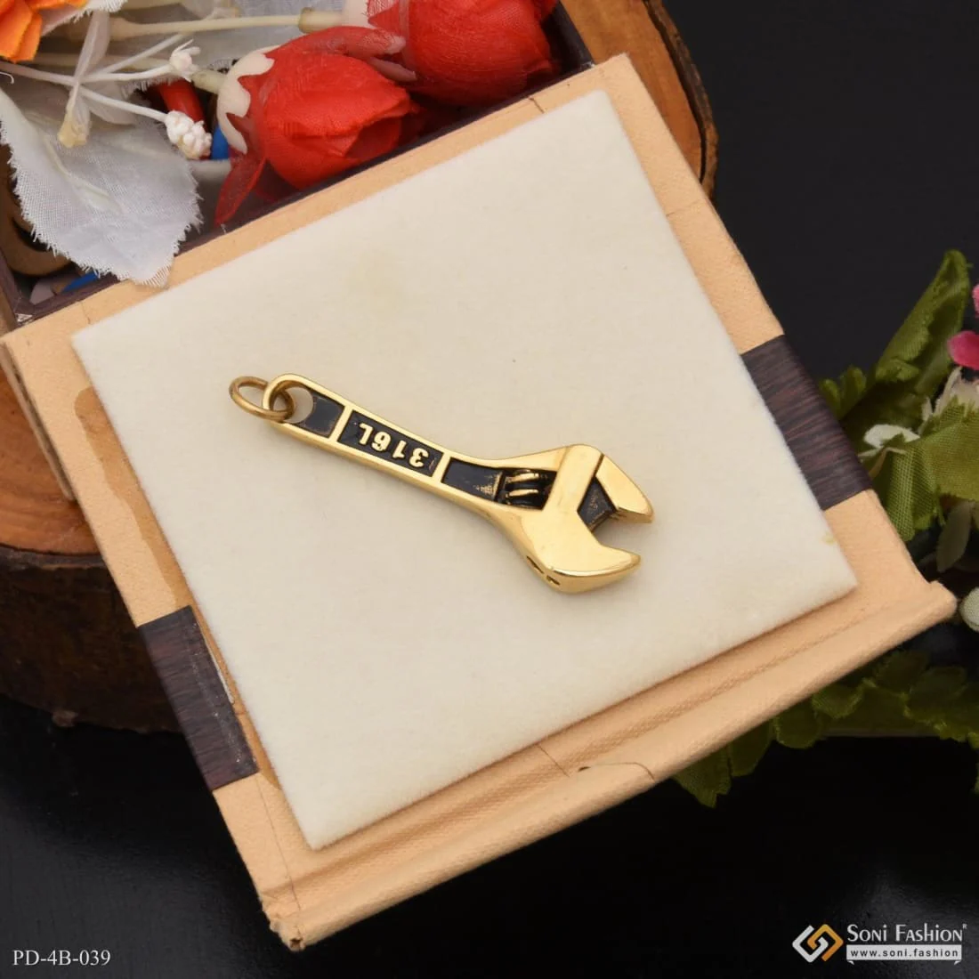 Exquisite Design High-quality Black & Golden Color Pendant For Men - Style B039 - Image 6