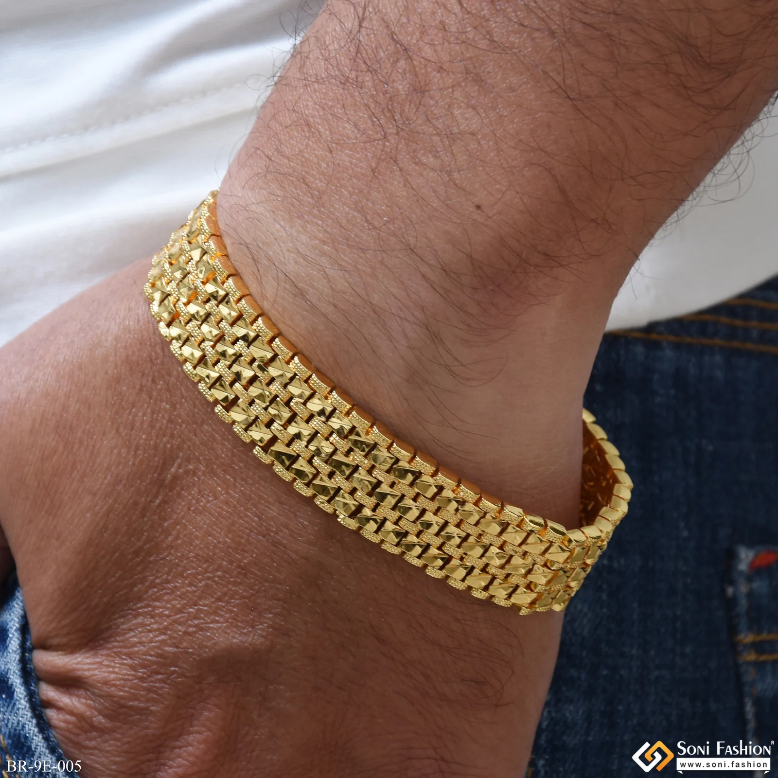 Extraordinary Design Gold Plated Bracelet for Men - Style E005 - Image 2