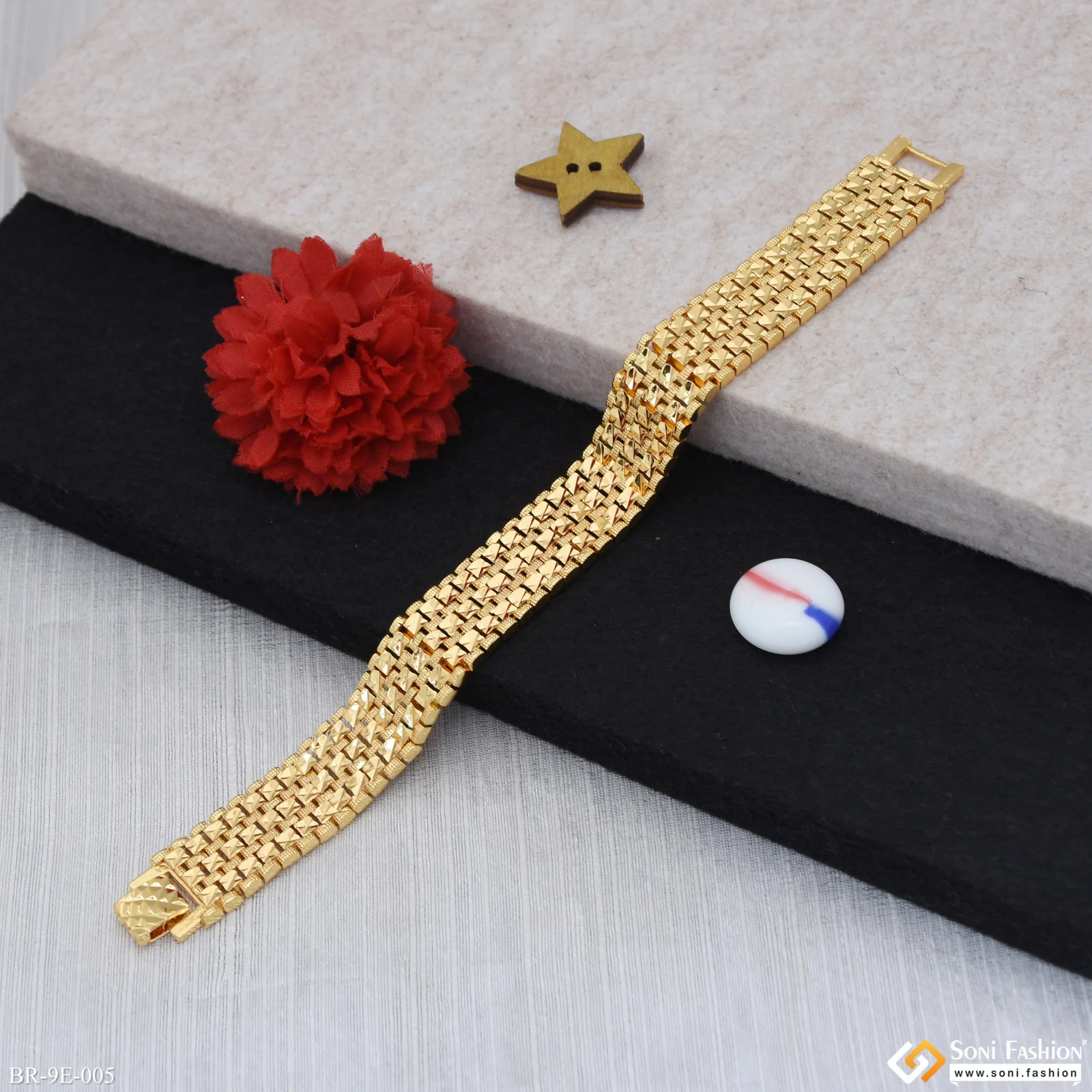 Extraordinary Design Gold Plated Bracelet for Men - Style E005 - Image 6