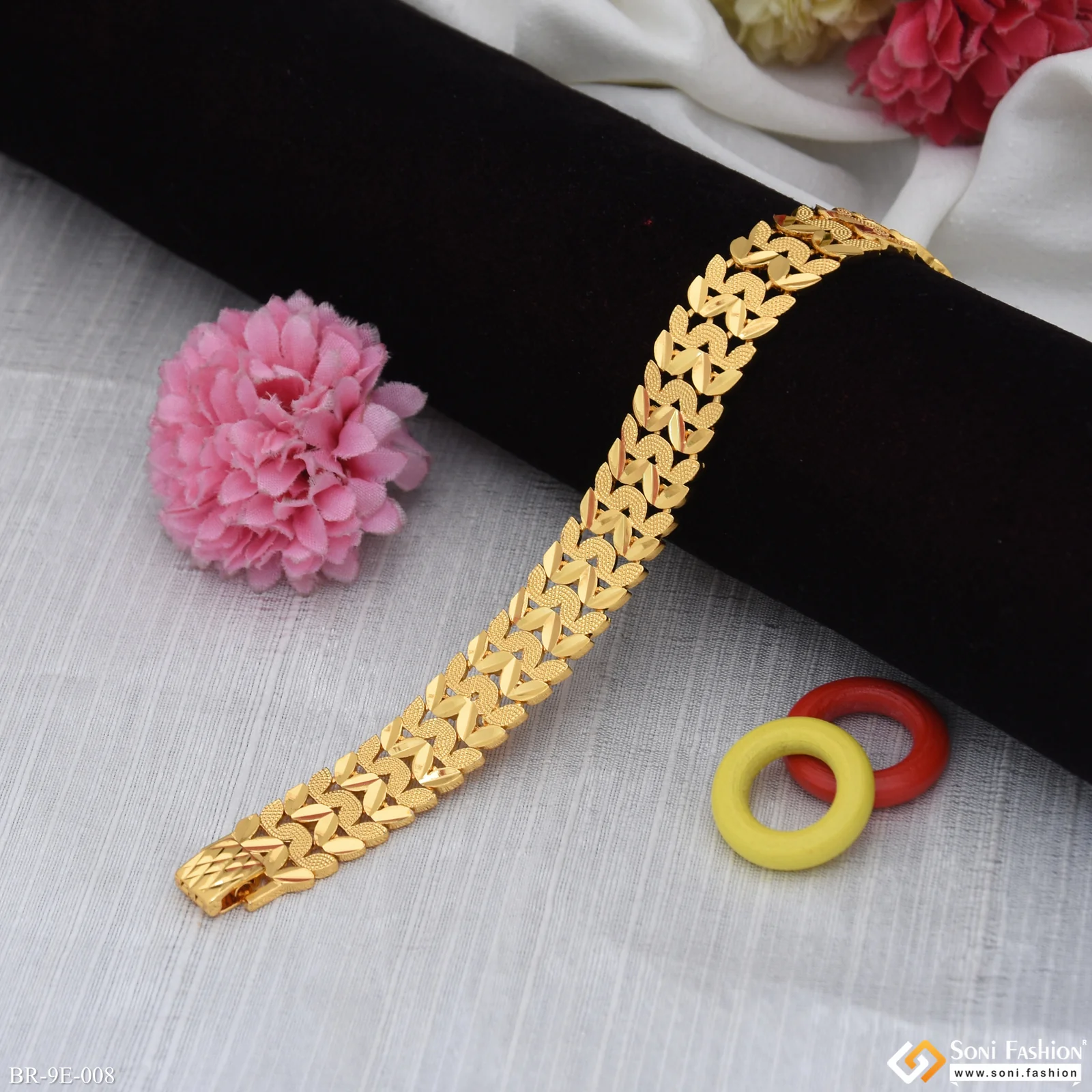 Extraordinary Design Gold Plated Bracelet for Men - Style E008 - Image 3