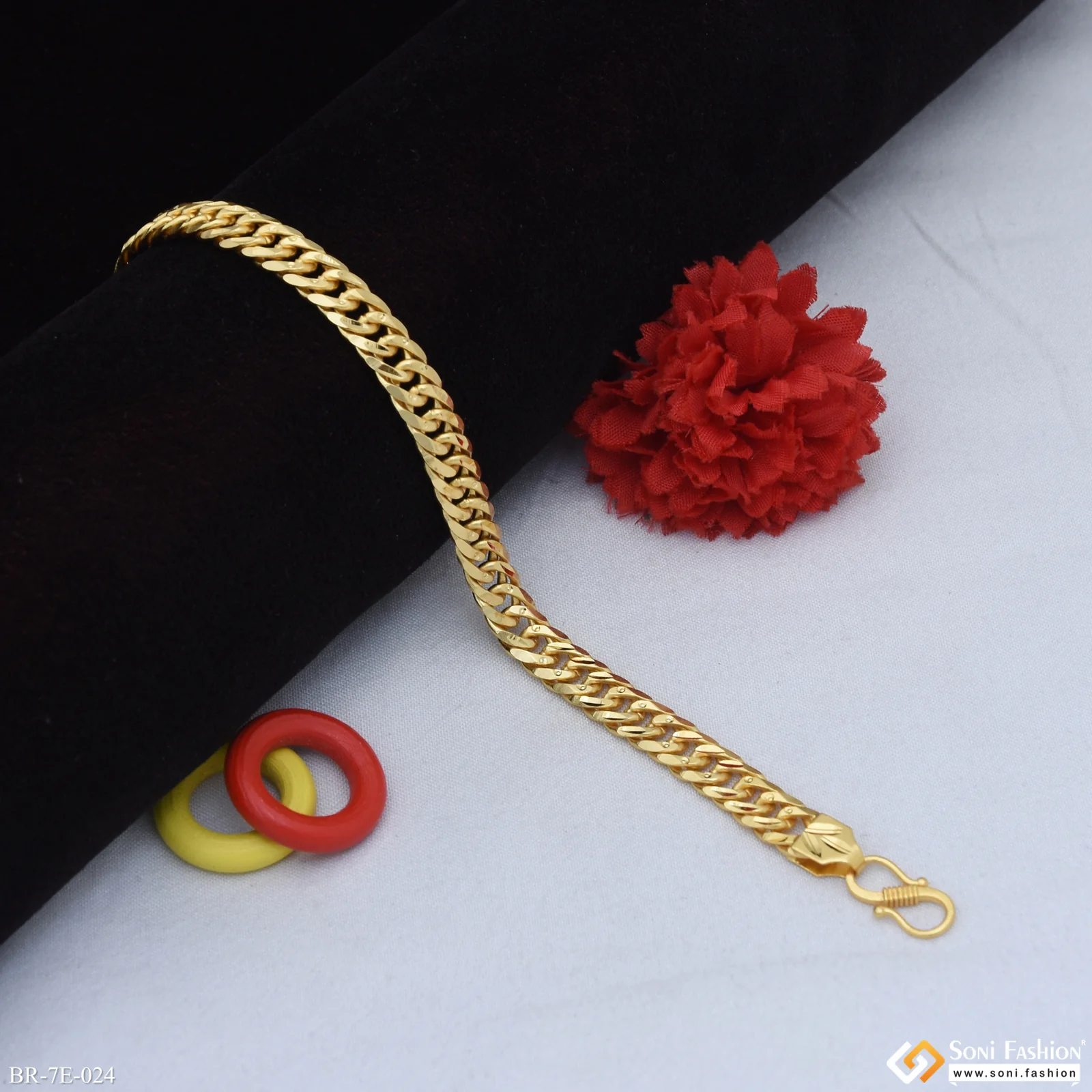 Extraordinary Design Gold Plated Link Bracelet for Men - Style E024 - Image 4