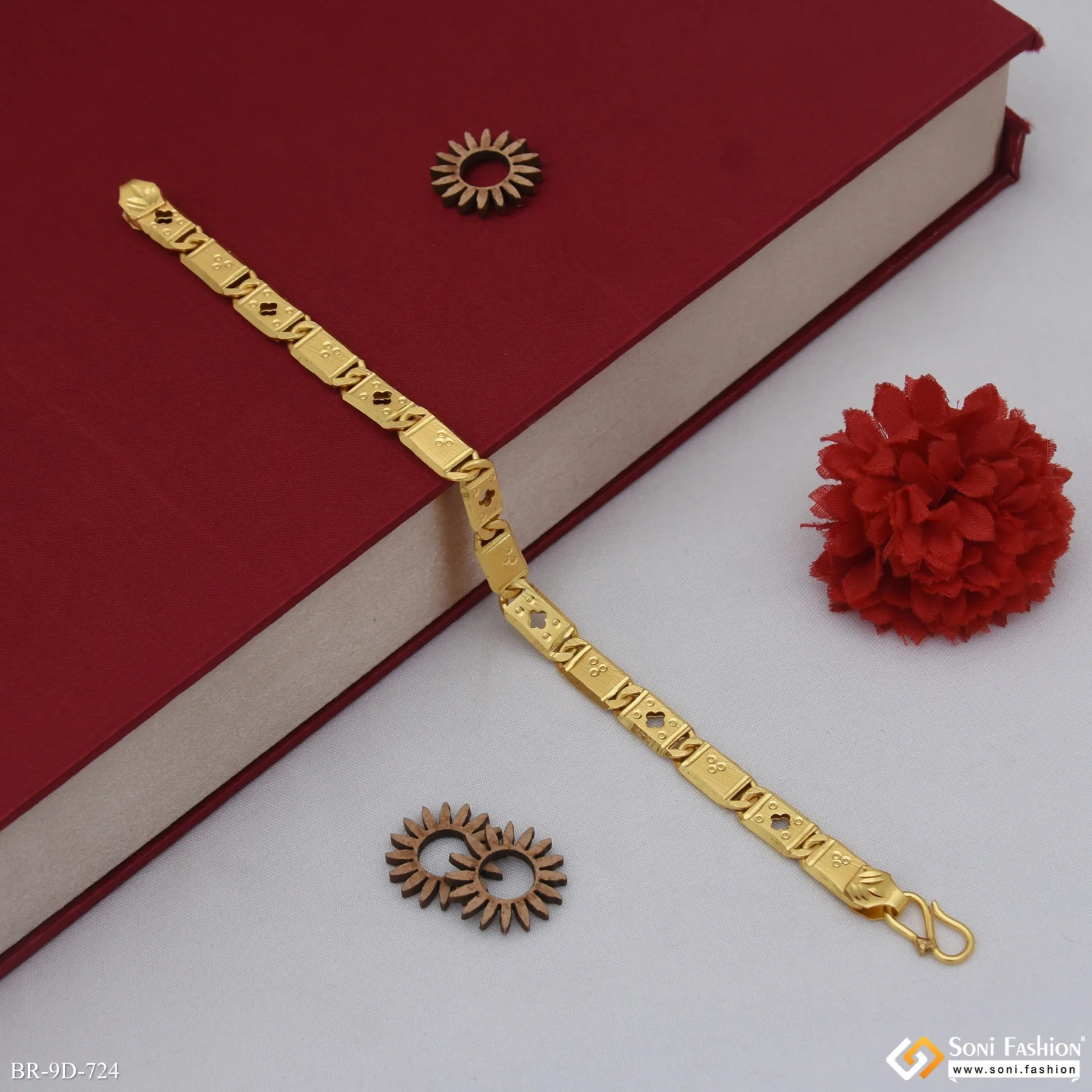 Extraordinary Design Gold Plated Nawabi Bracelet for Men - Style D724 - Image 5