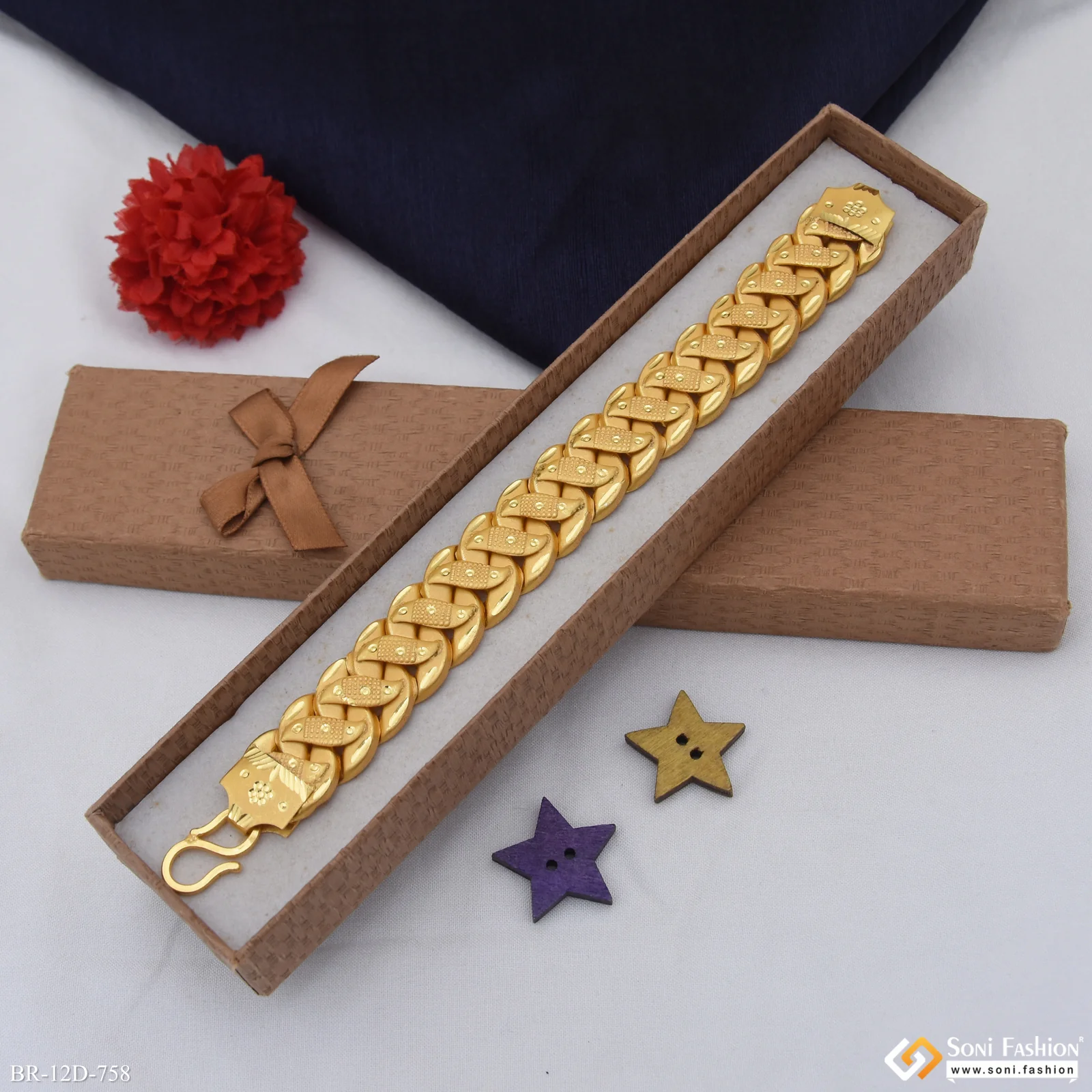 Extraordinary Design Gold Plated Pokal Bracelet for Men - Style D758 - Image 5