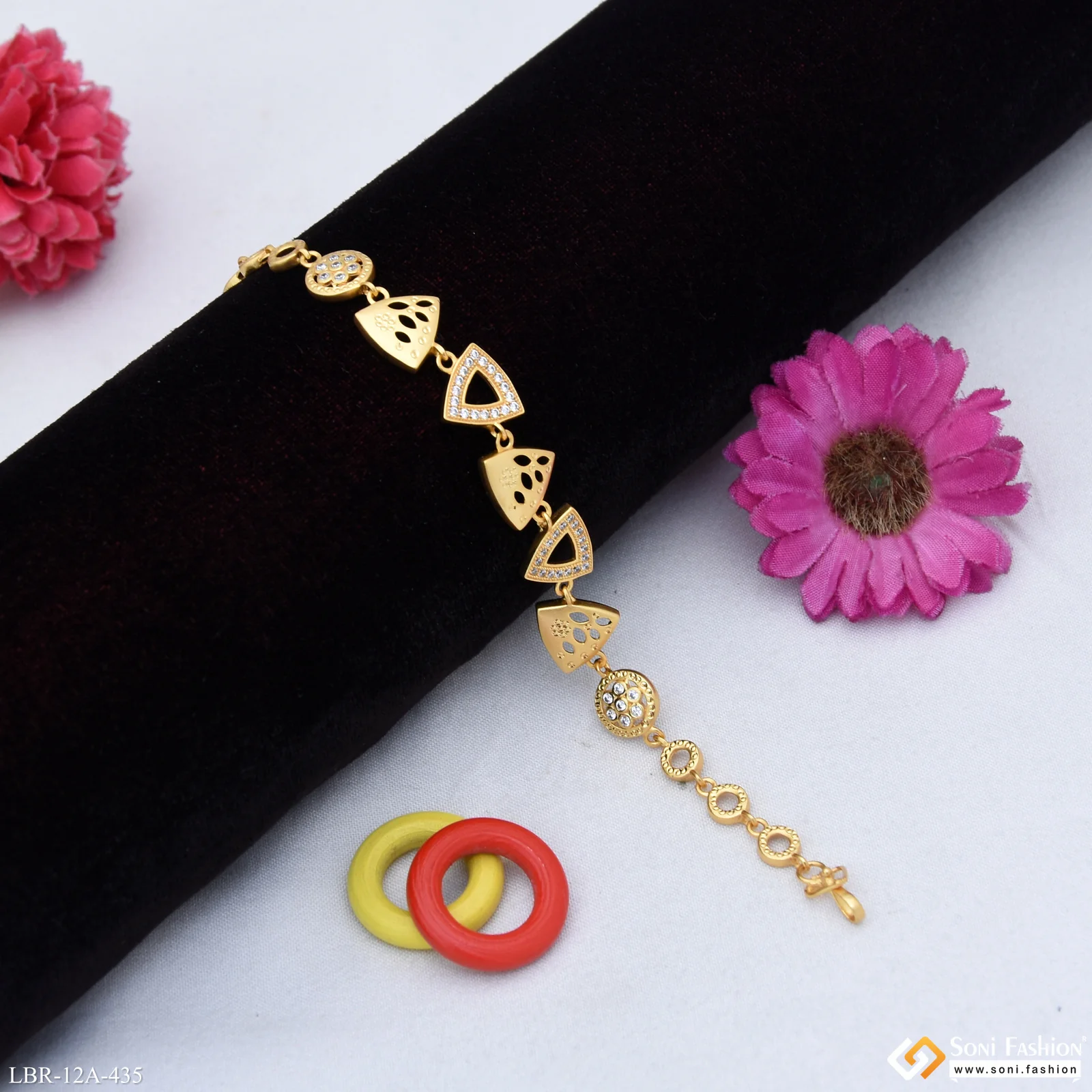 Eye-Catching Design Gold Plated Bracelet for Ladies - Style A435 - Image 3