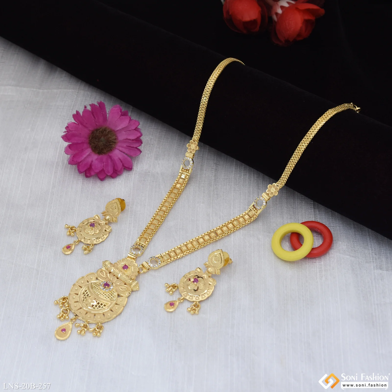 Eye-Catching Design Gold Plated Necklace Set for Women - Style B257 - Image 3