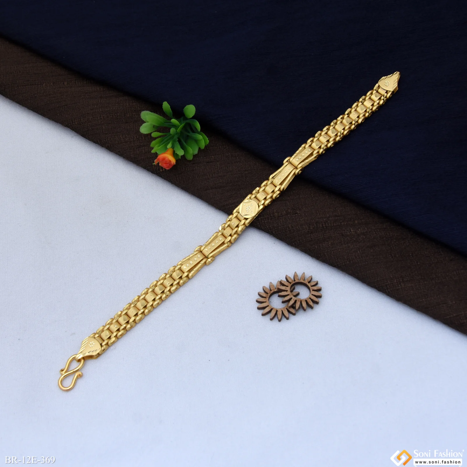 Fabulous Design Gold Plated Box Bracelet for Men - Style E369 - Image 5